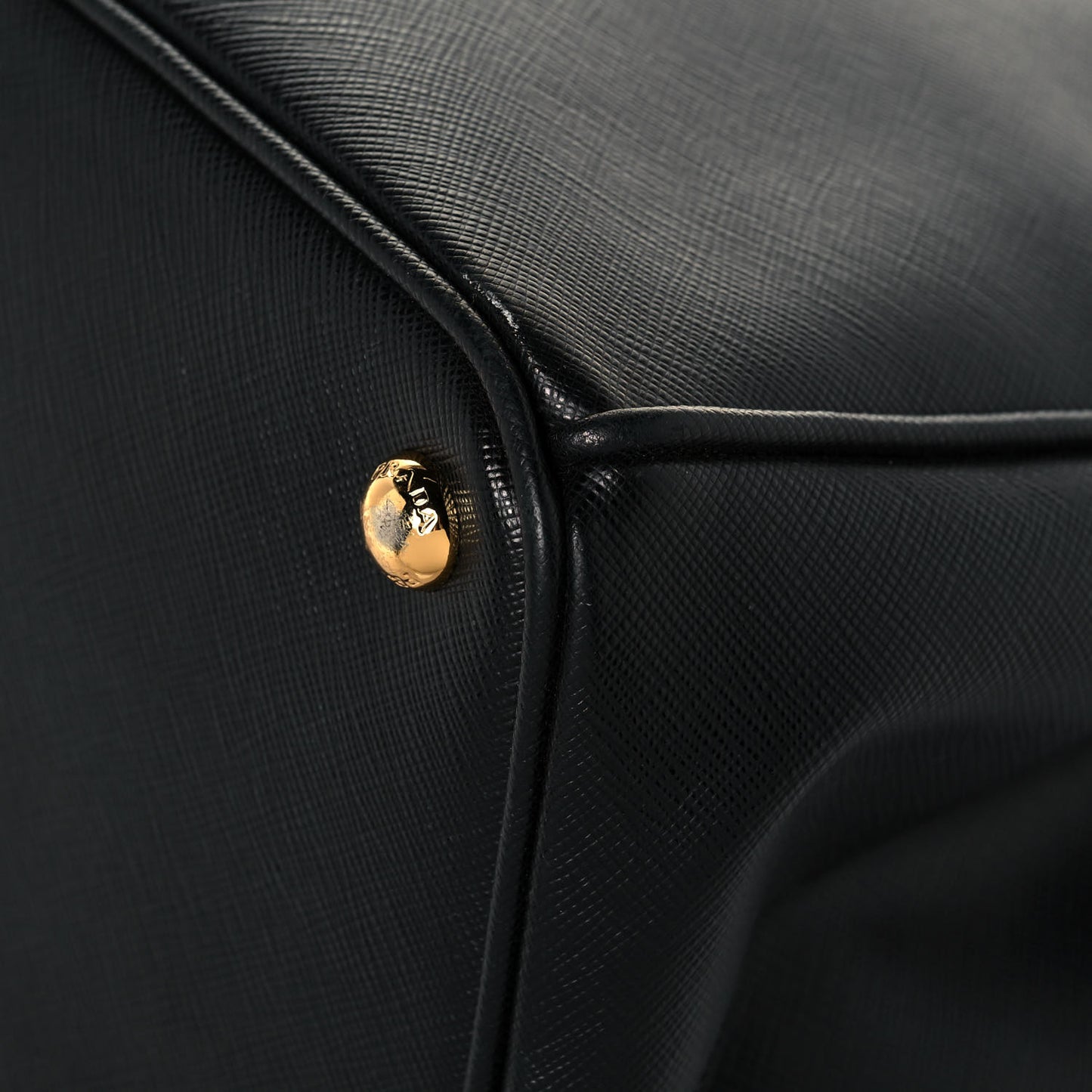 Saffiano Large Galleria Double Zip Tote Black