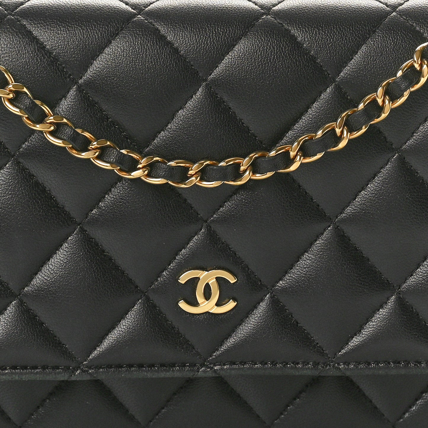 Lambskin Quilted Wallet On Chain WOC Black