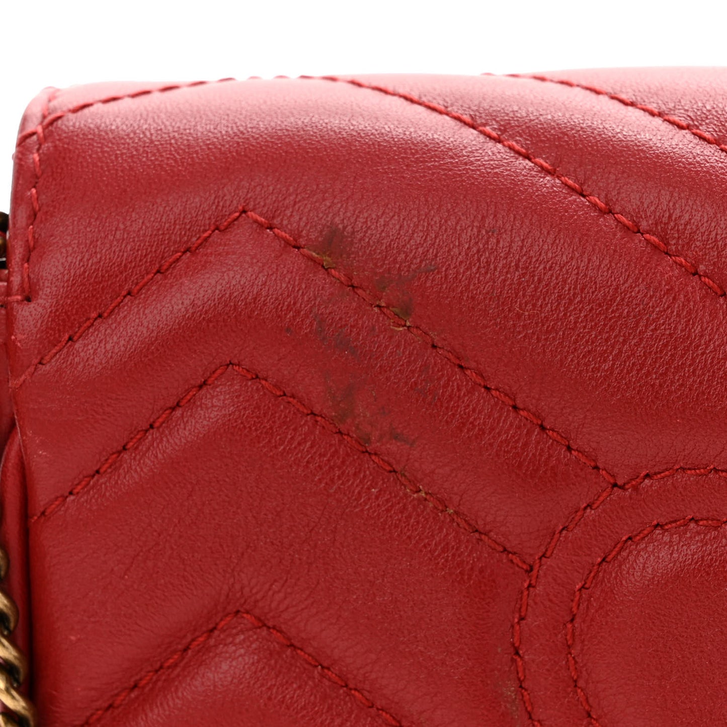 Calfskin Matelasse Super Mini GG Marmont Shoulder Bag Hibiscus Red