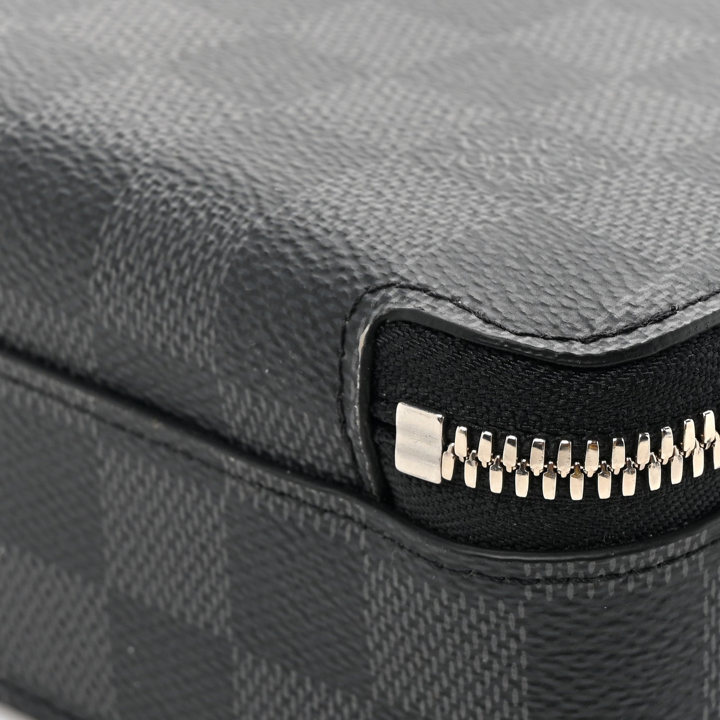 Damier Graphite Alpha Wearable Wallet