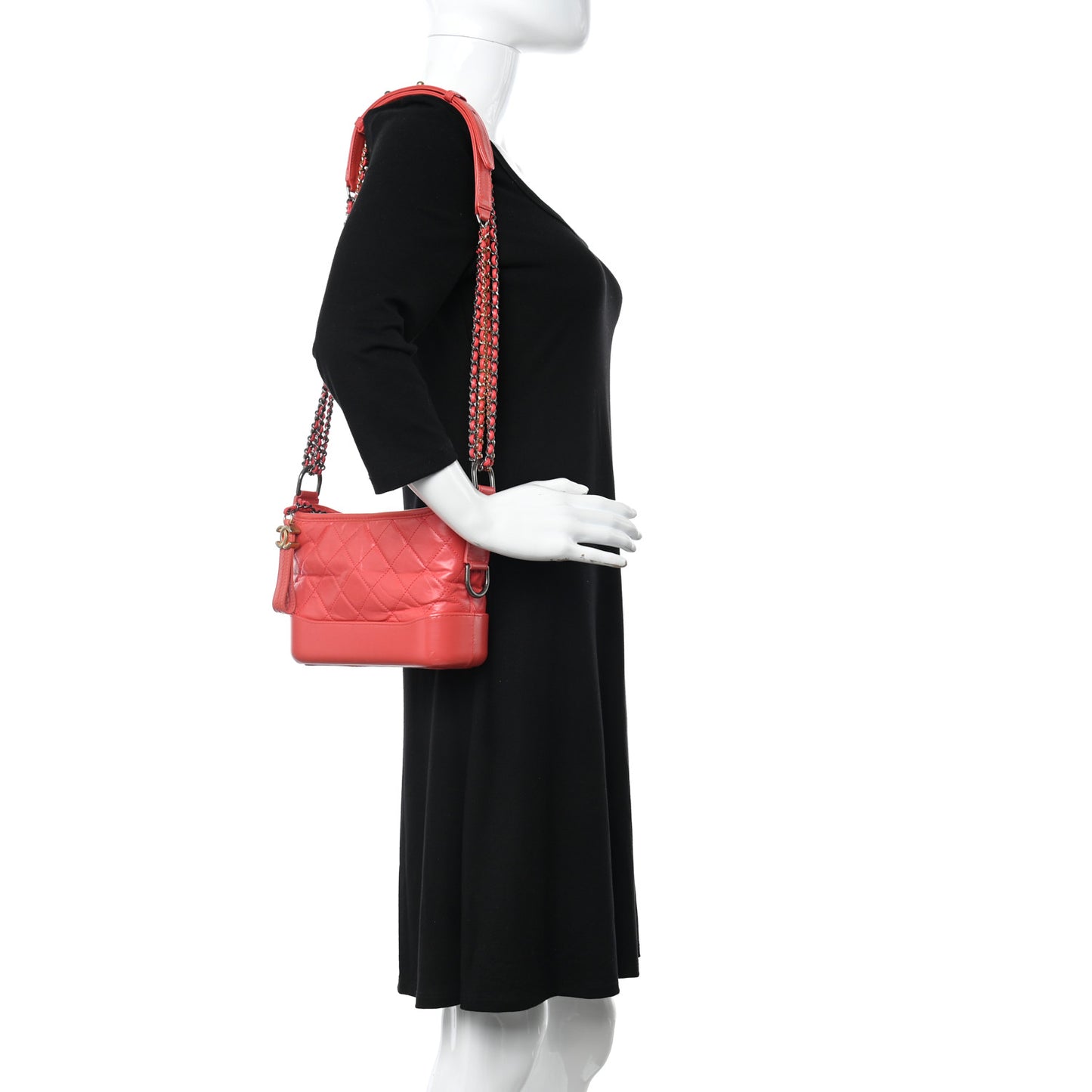 Aged Calfskin Quilted Small Gabrielle Hobo Red