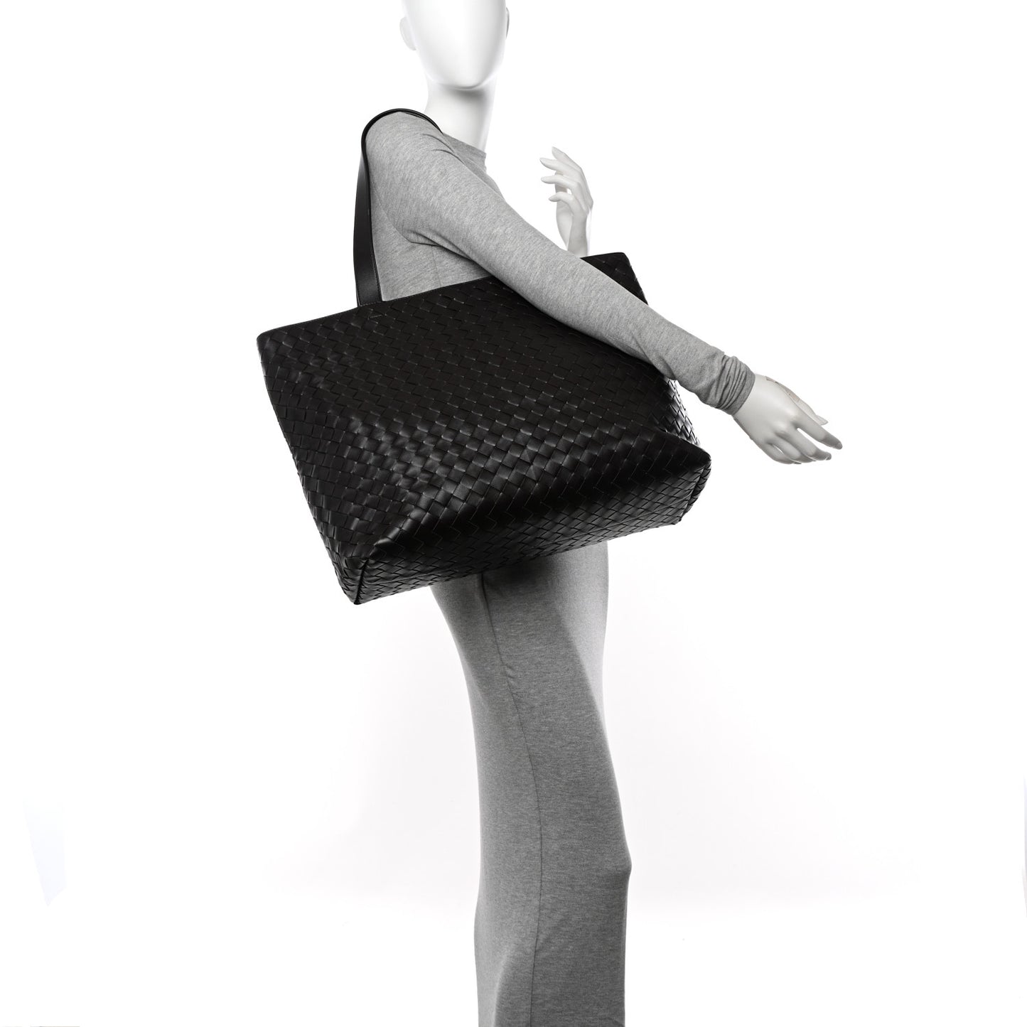 Calfskin Intrecciato Large Zipped Tote Fondant