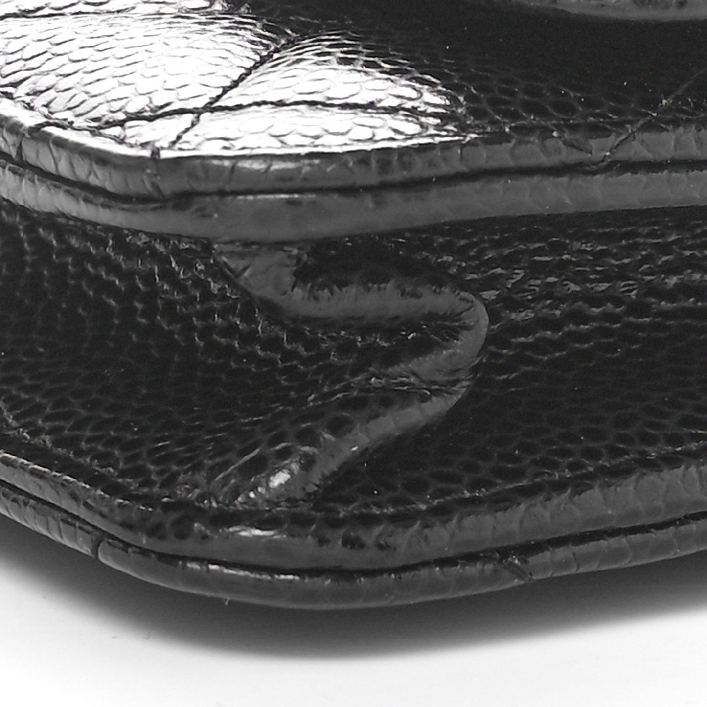 Caviar Quilted Wallet on Chain WOC Black