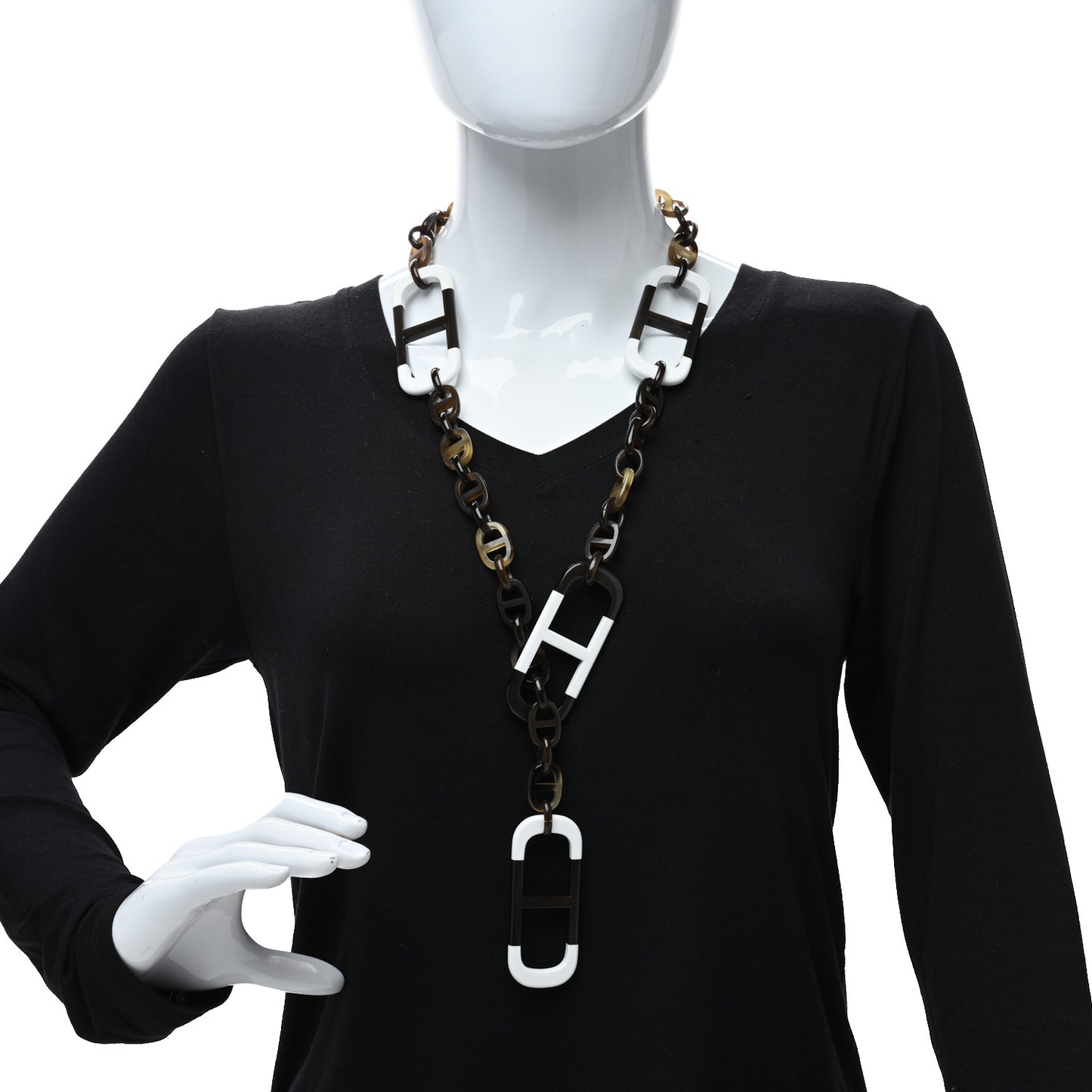 Buffalo Horn Lacquer Amarres Necklace White