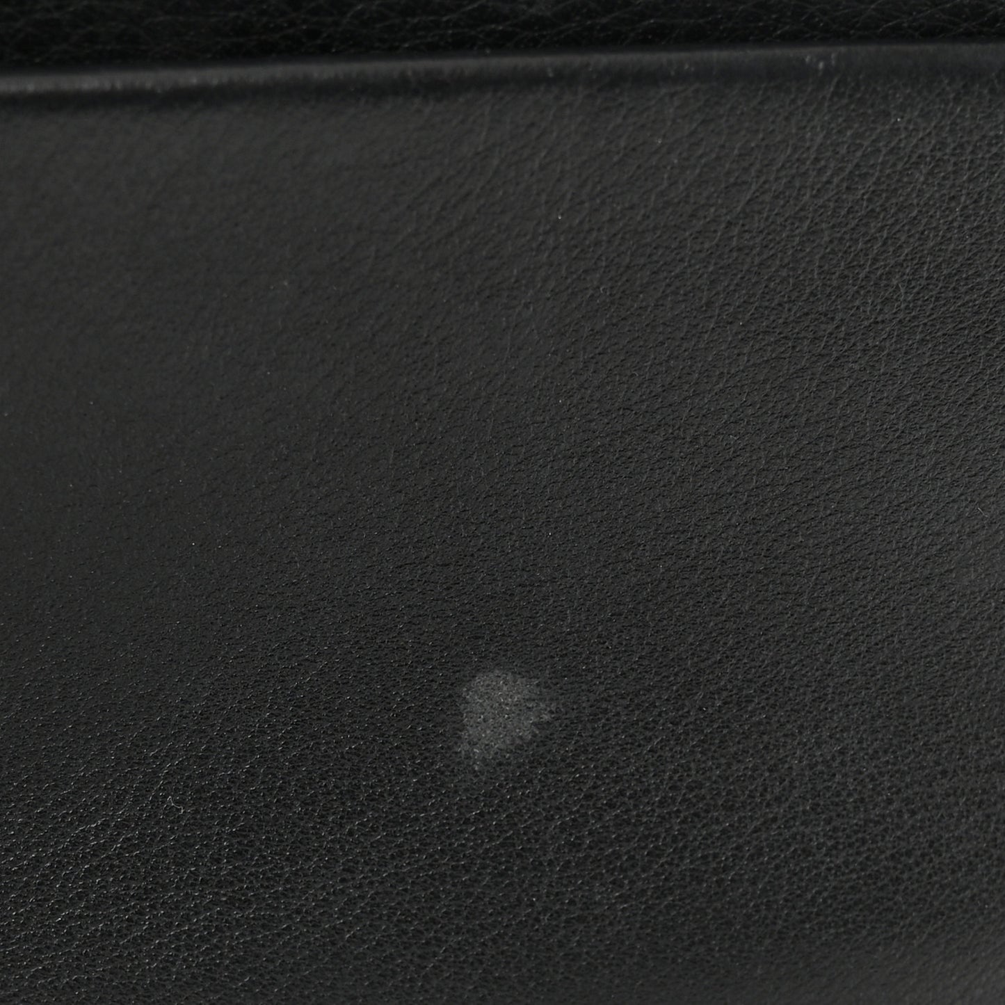 Pebbled Calfskin Logo Everyday Flap Chain Wallet Black