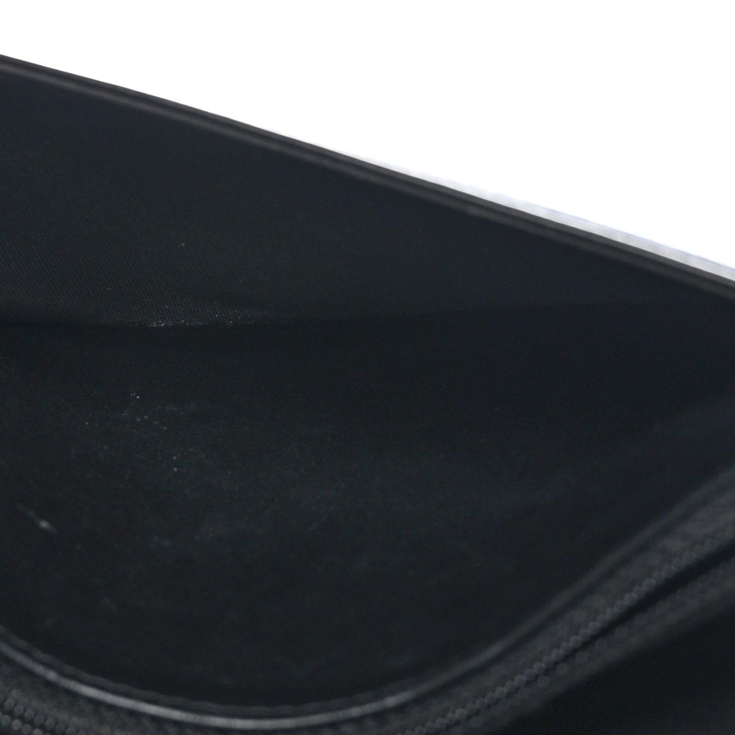 Calfskin Chain 20s Signe Wallet on Chain WOC Black