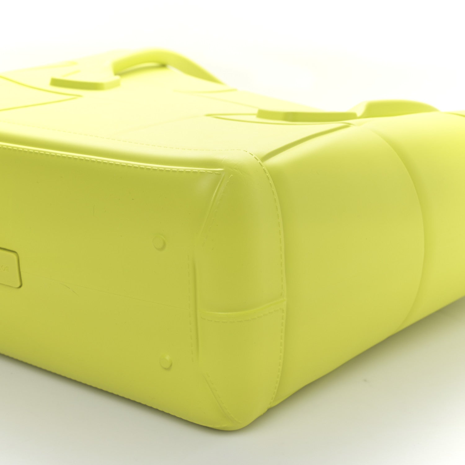 Bottega Veneta Rubber Maxi Intrecciato Medium Arco Kiwi Green 7 of 7