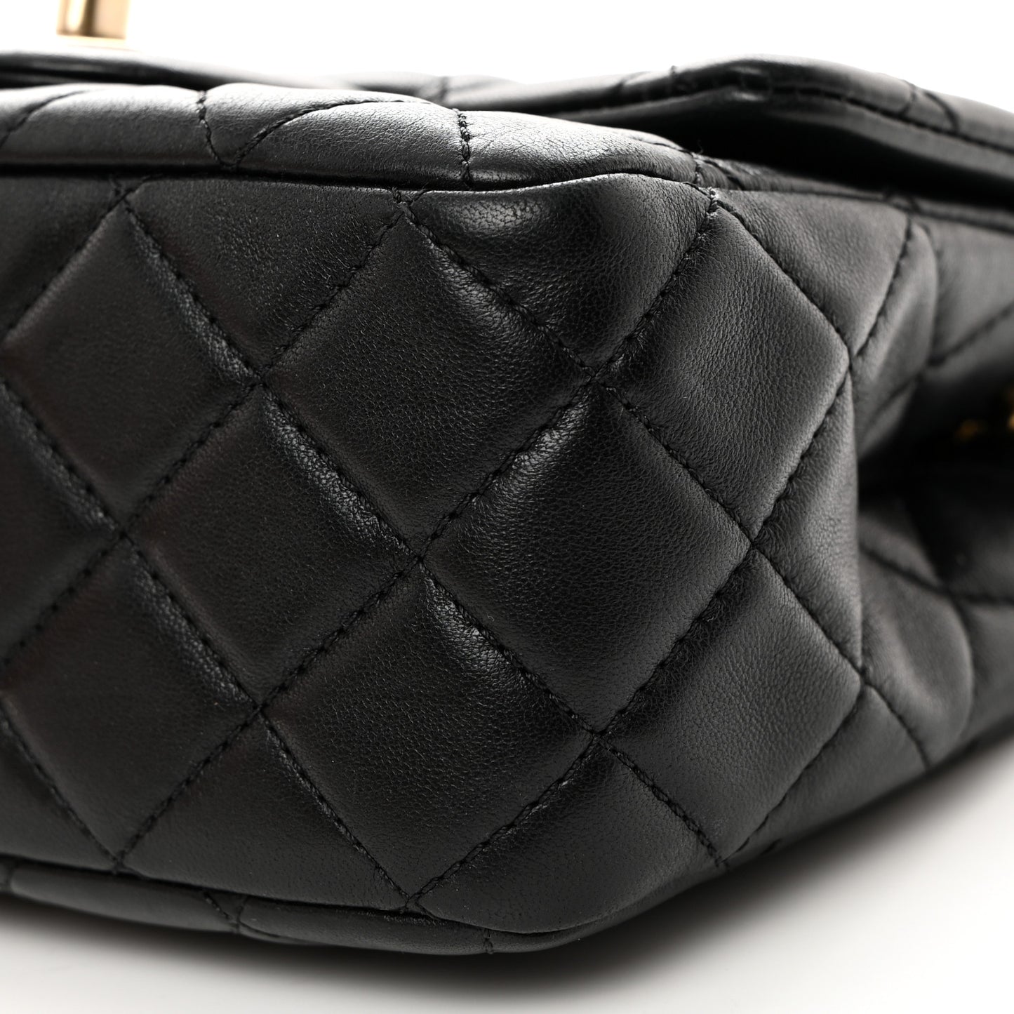 Lambskin Quilted Mini Pearl Crush Flap Black