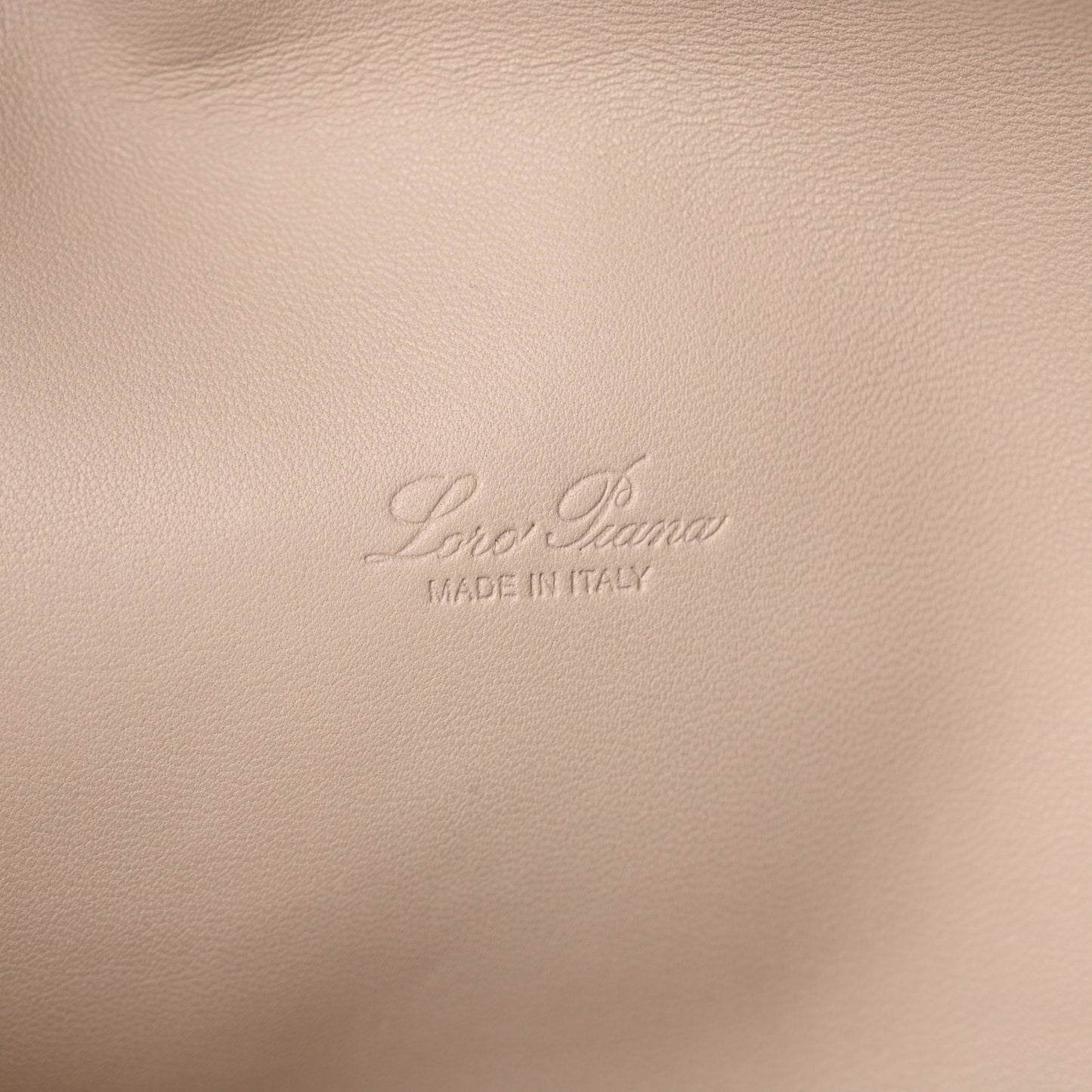 Grained Calfskin Extra Pocket L27 Light Travertine