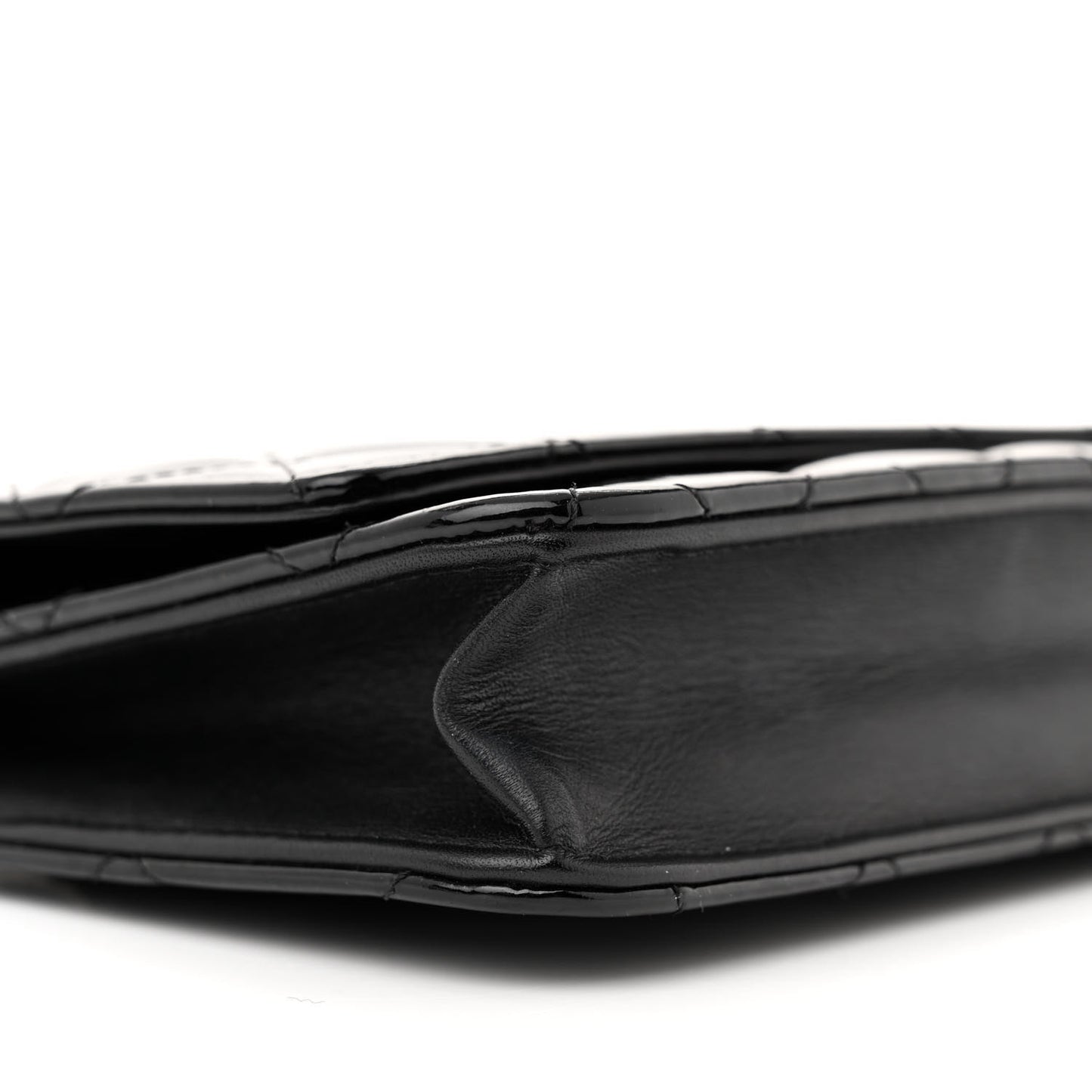 Patent Quilted Wallet On Chain WOC Black