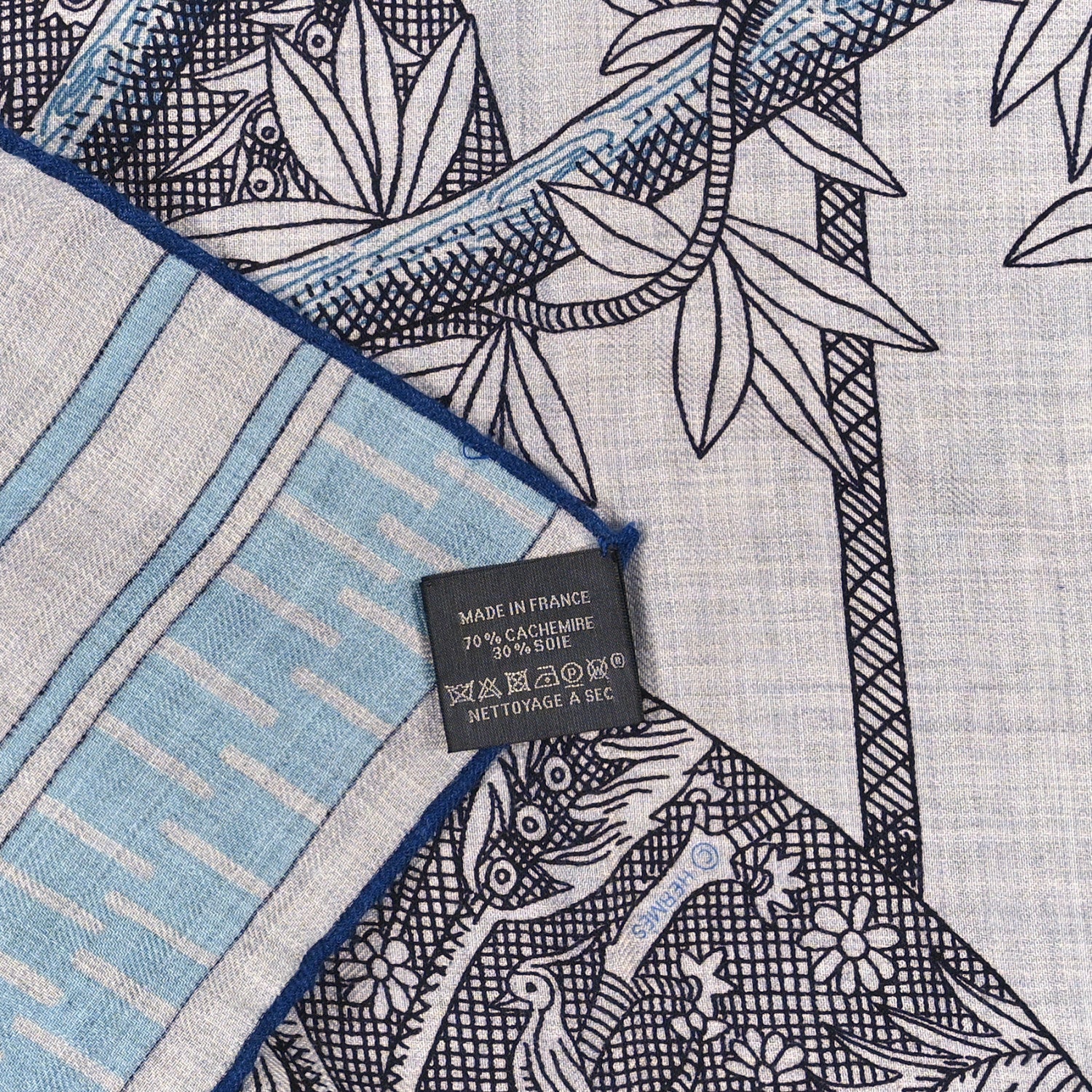 Hermes Silk Act III Scene I La Clairiere 140 Gris Chine Ciel Anthracite 3 of 3