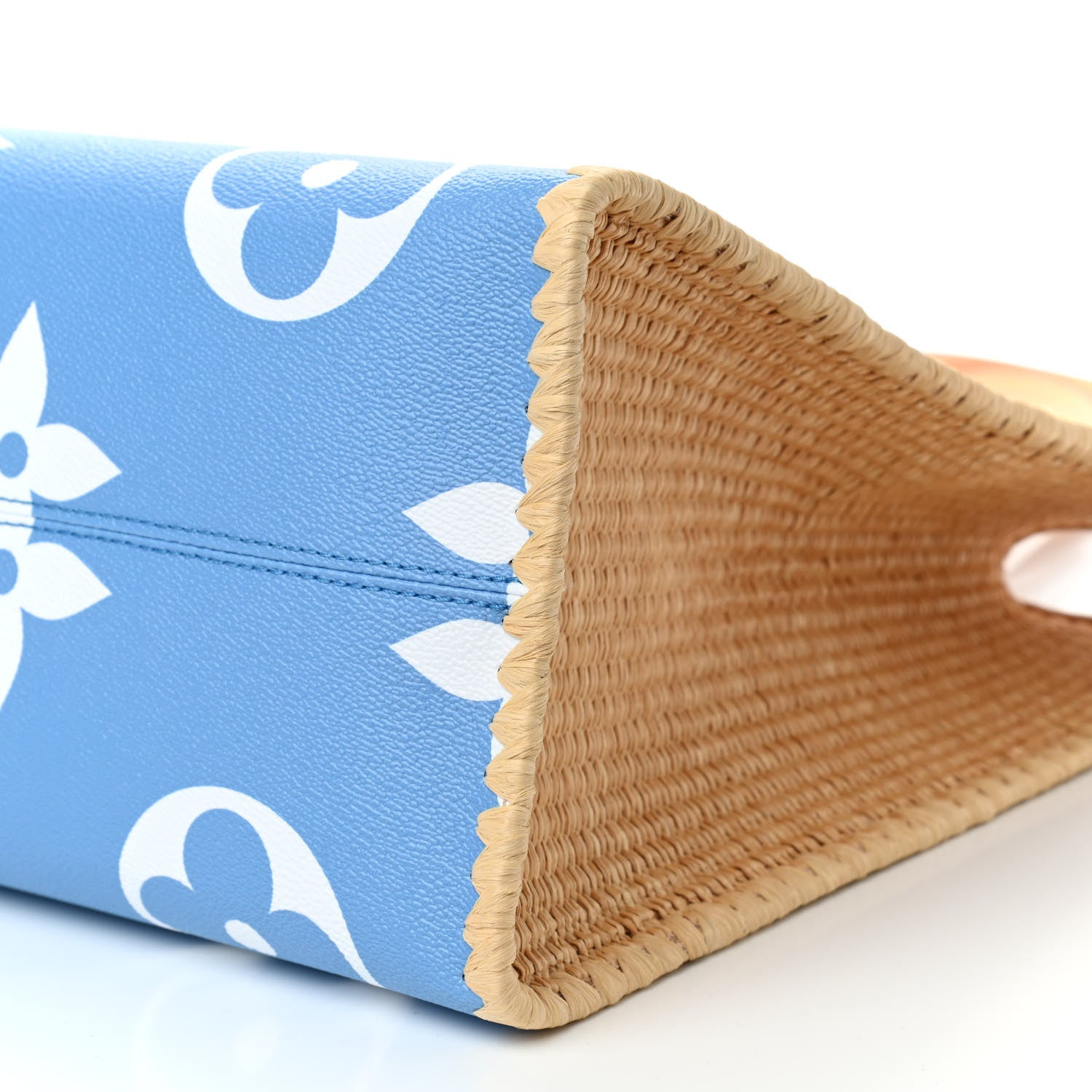 Louis Vuitton Monogram Giant Raffia Hamptons By The Pool Onthego GM Blue 8 of 8