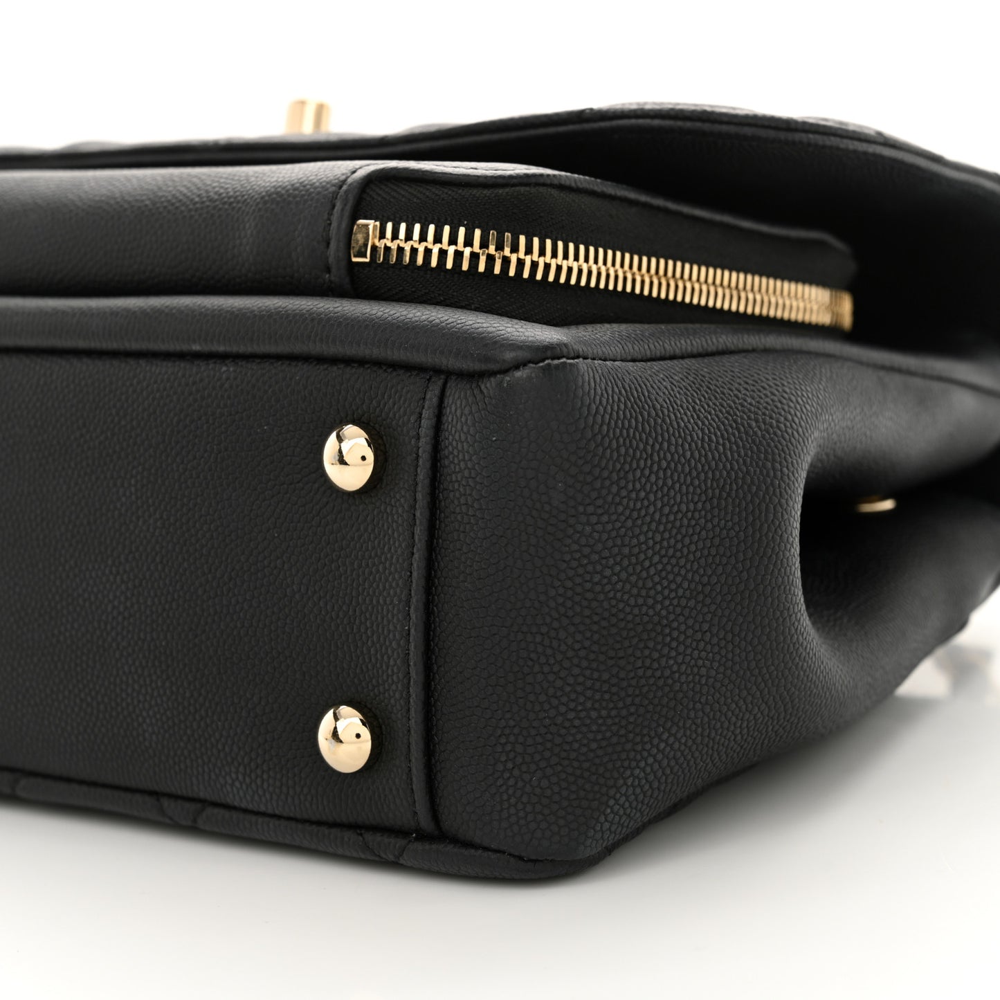 Caviar Quilted Medium Business Affinity Flap Black