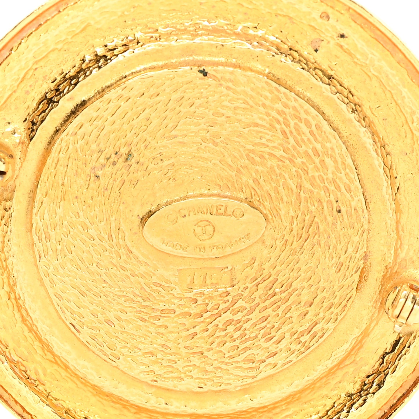 31 Rue Cambon Medallion Brooch Gold