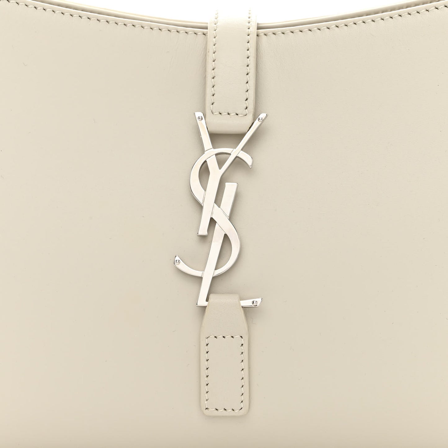 Smooth Calfskin Le 5 A 7 Hobo Crema Soft