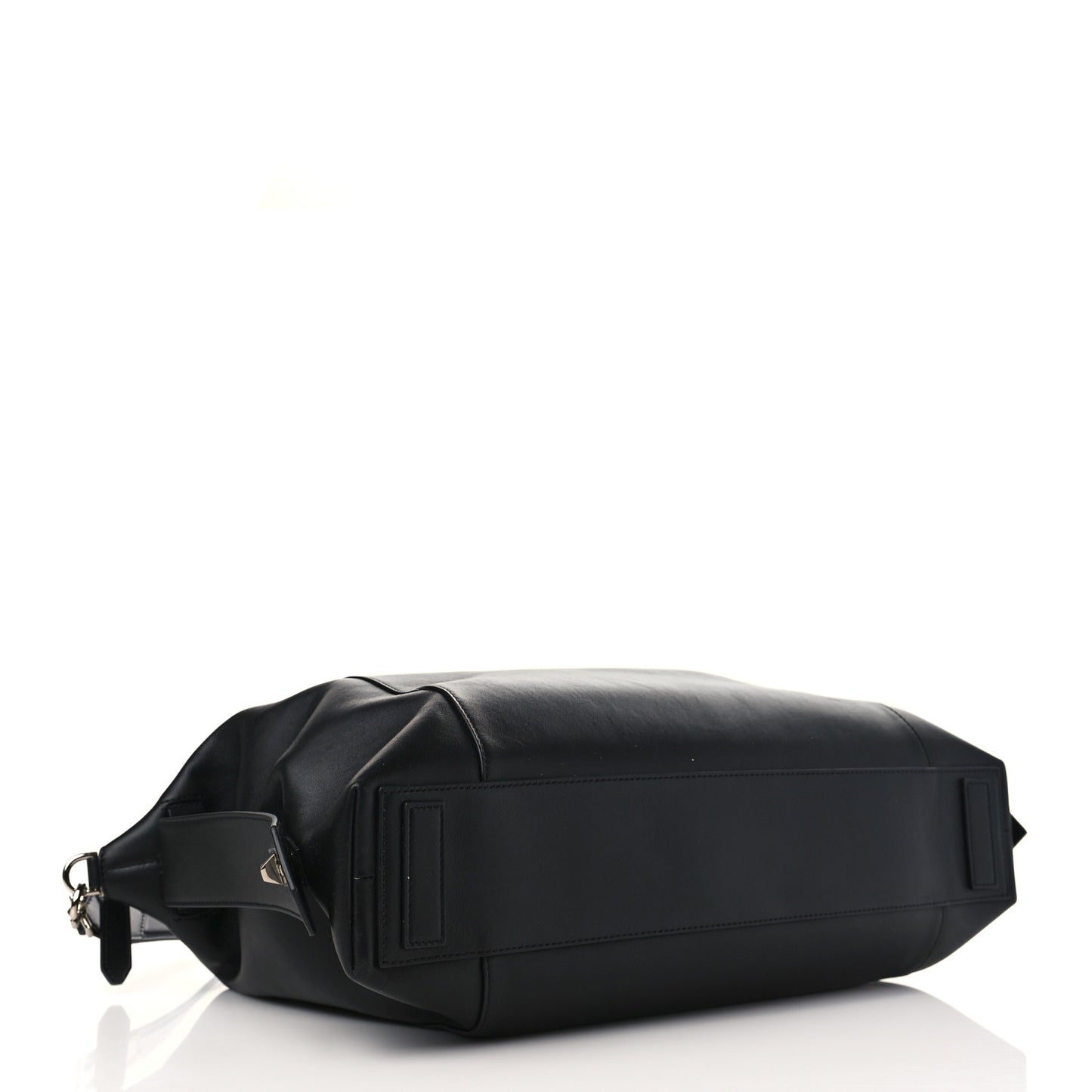 Smooth Calfskin Medium Soft Antigona Black