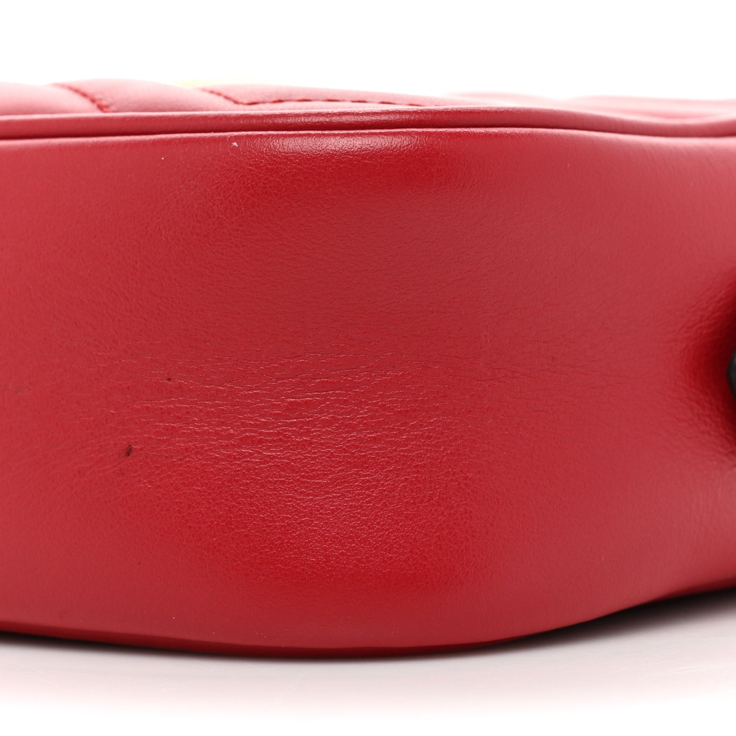 Calfskin Matelasse Mini GG Marmont Chain Shoulder Bag Hibiscus Red