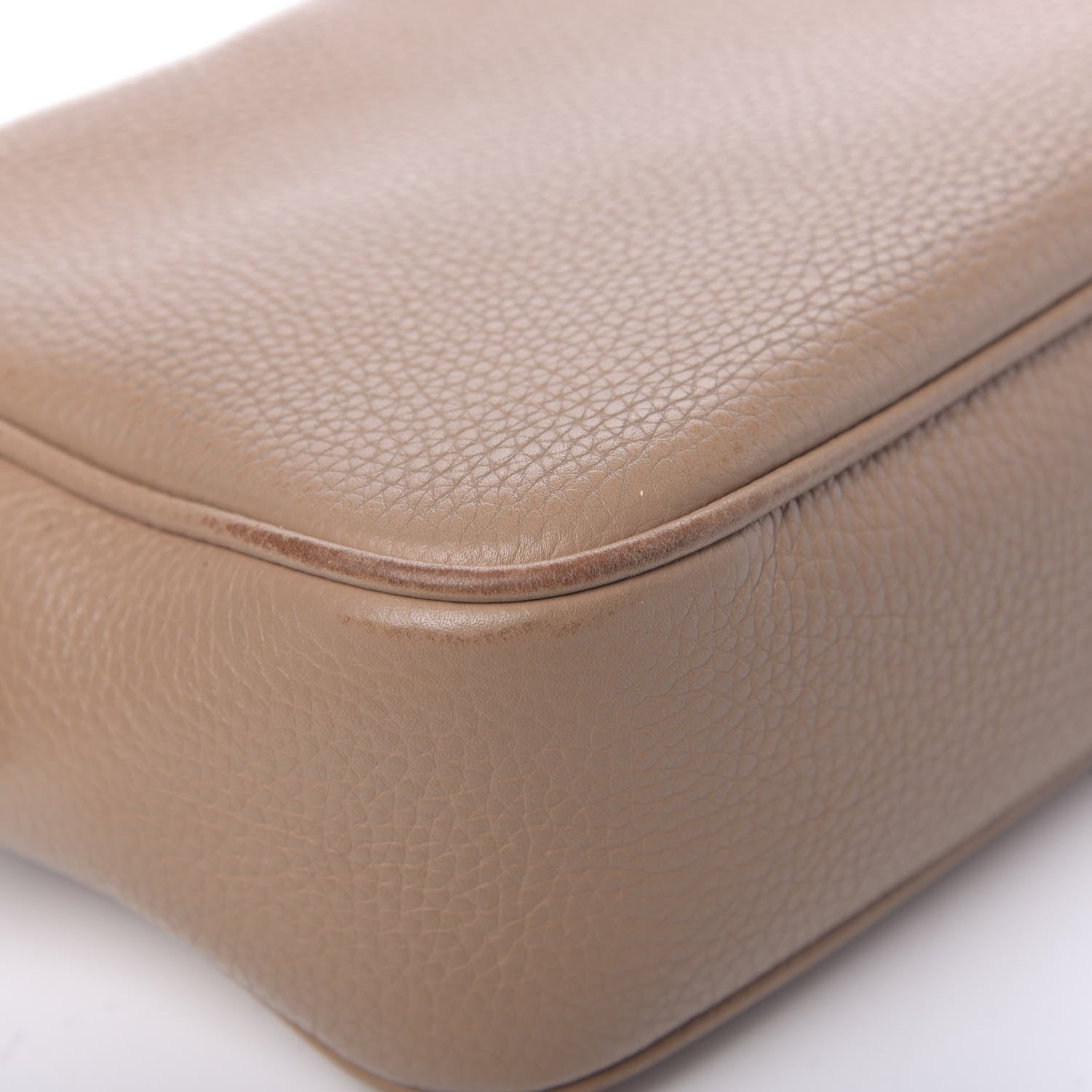 Gucci Pebbled Calfskin Small Soho Disco Bag Camelia 11 of 19