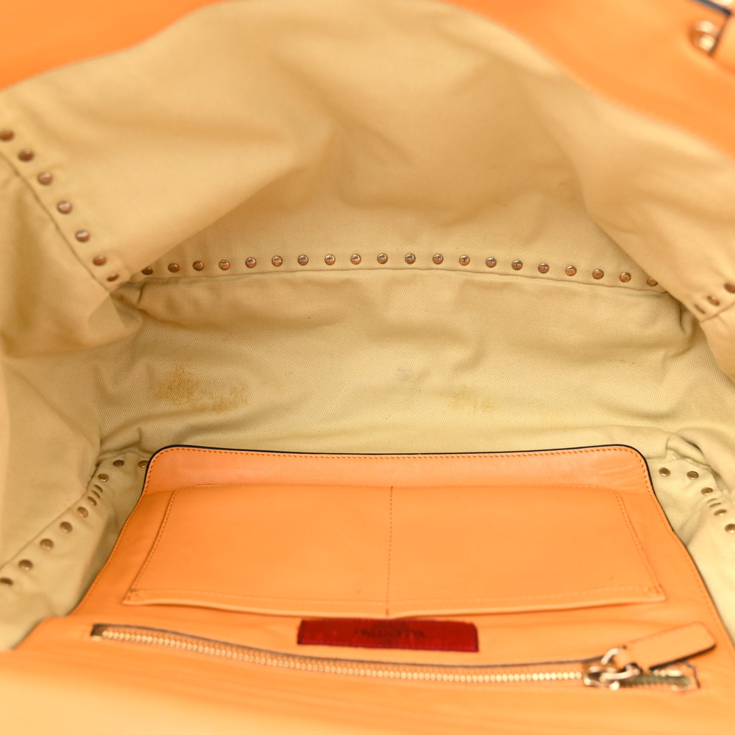 Vitello Medium Rockstud Tote Orange Fluo