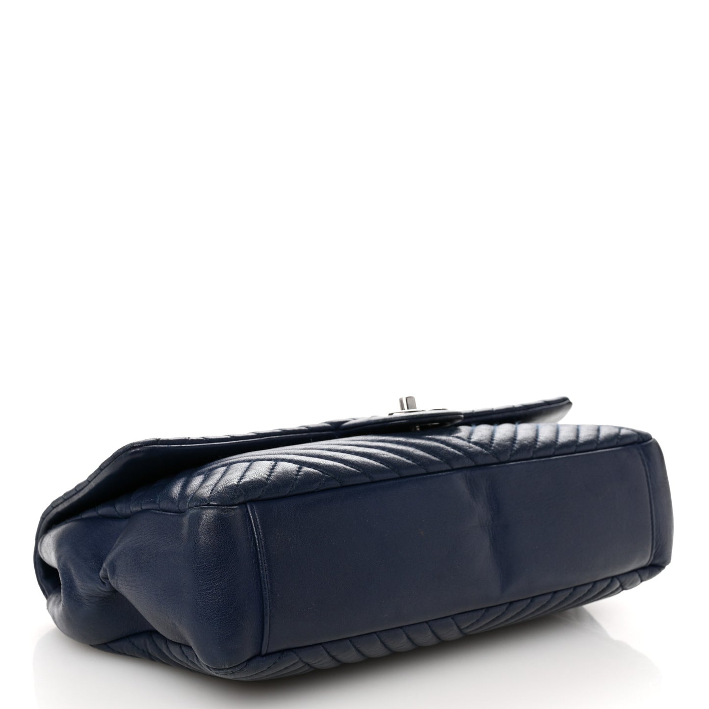 Lambskin Quilted Large CC Crossing Flap Navy