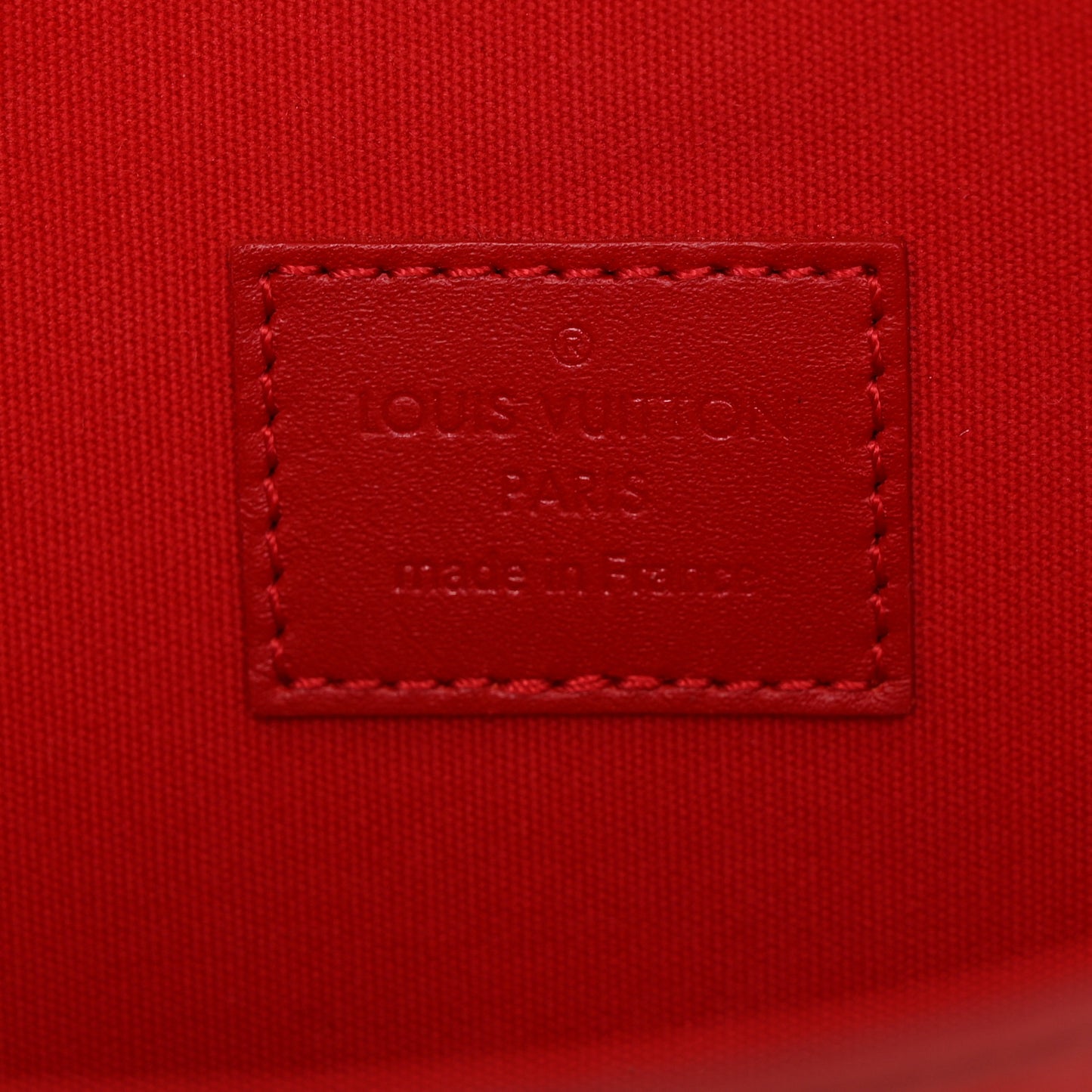 Vernis Felicie Pochette Chain Wallet Cherry