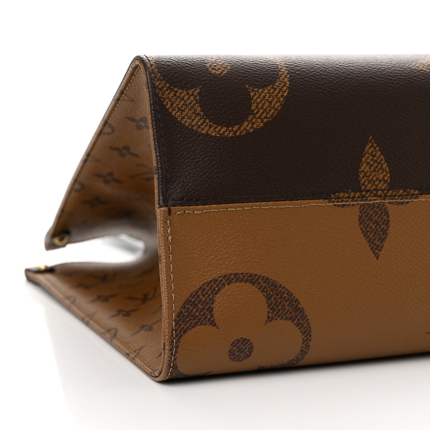 Louis Vuitton Reverse Monogram Giant Onthego MM 8 of 13