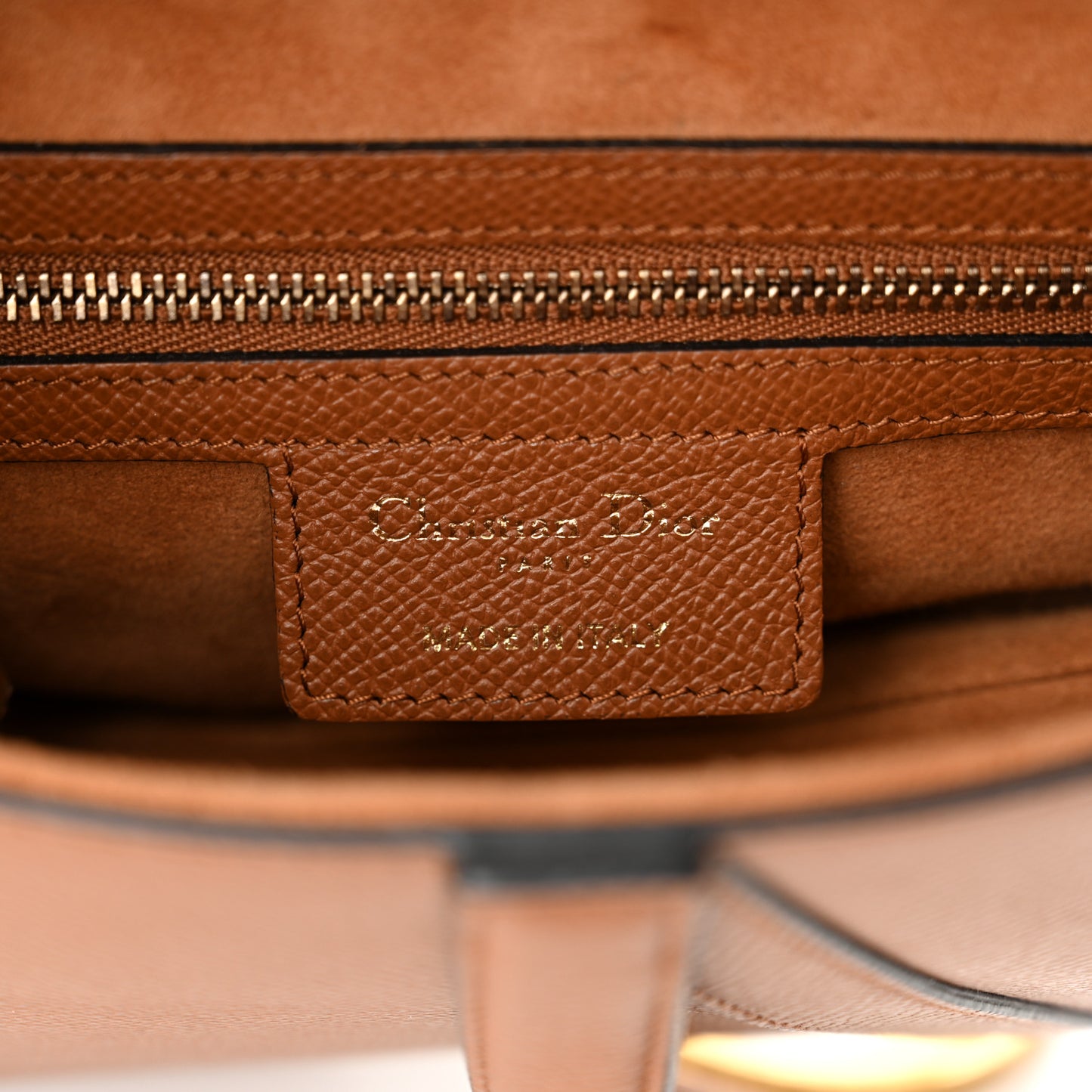 Grained Calfskin Saddle Bag Camello