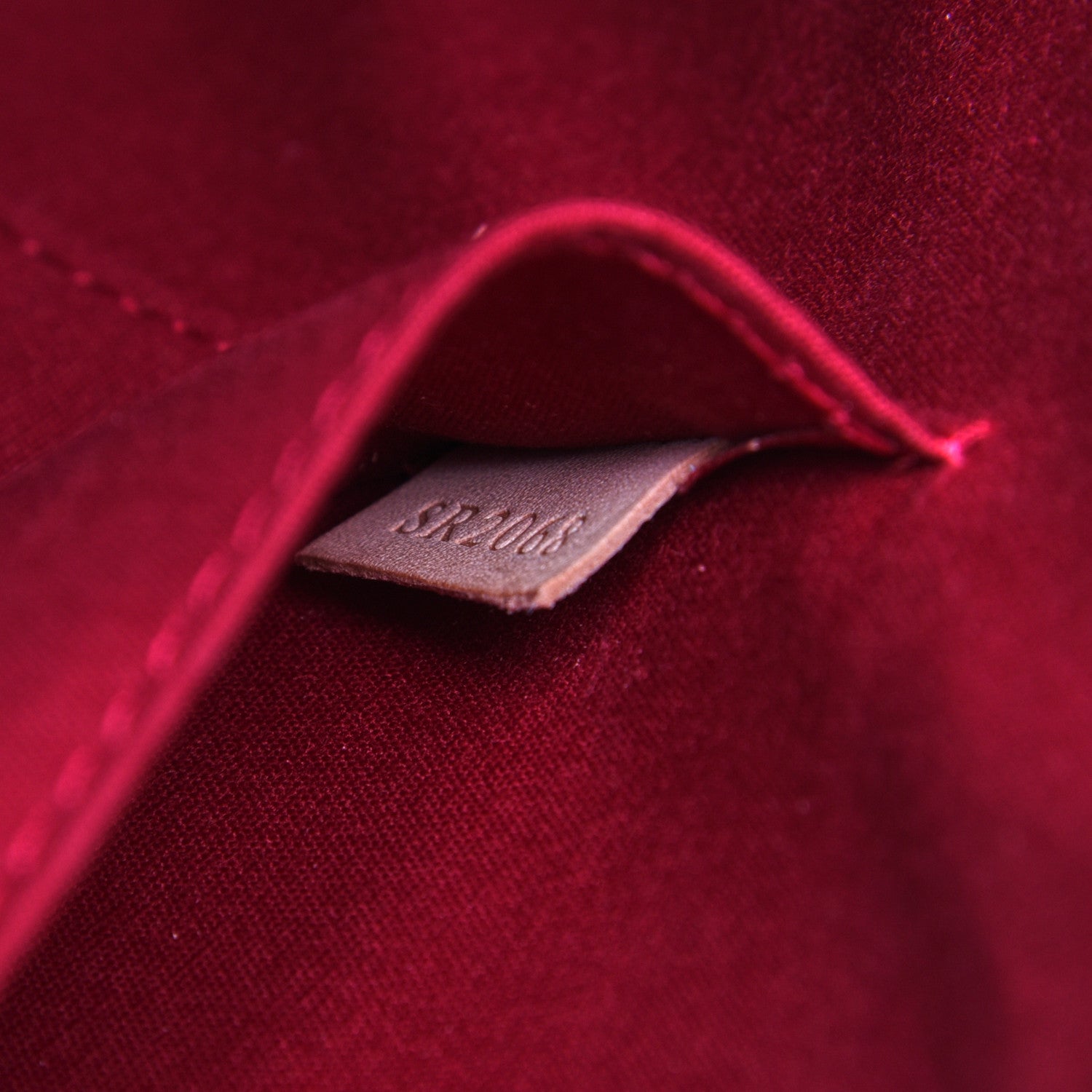 Louis Vuitton Vernis Roxbury Drive Pomme D'Amour 8 of 11