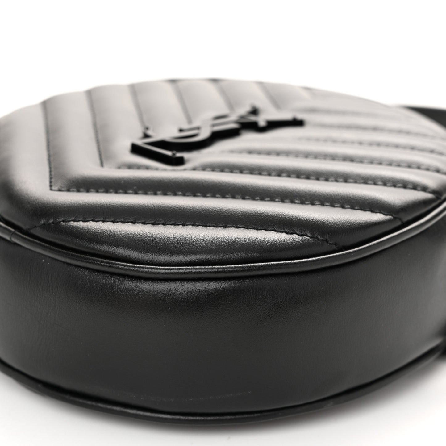 Calfskin Matelasse Chevron Round Vinyle Camera Bag Black