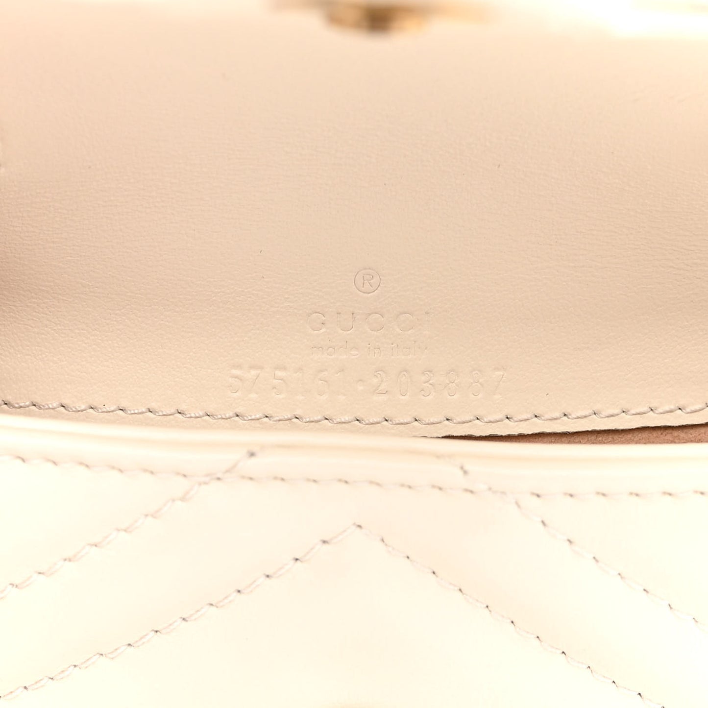 Calfskin Matelasse Heart GG Marmont 2.0 Coin Purse On A Chain Mystic White