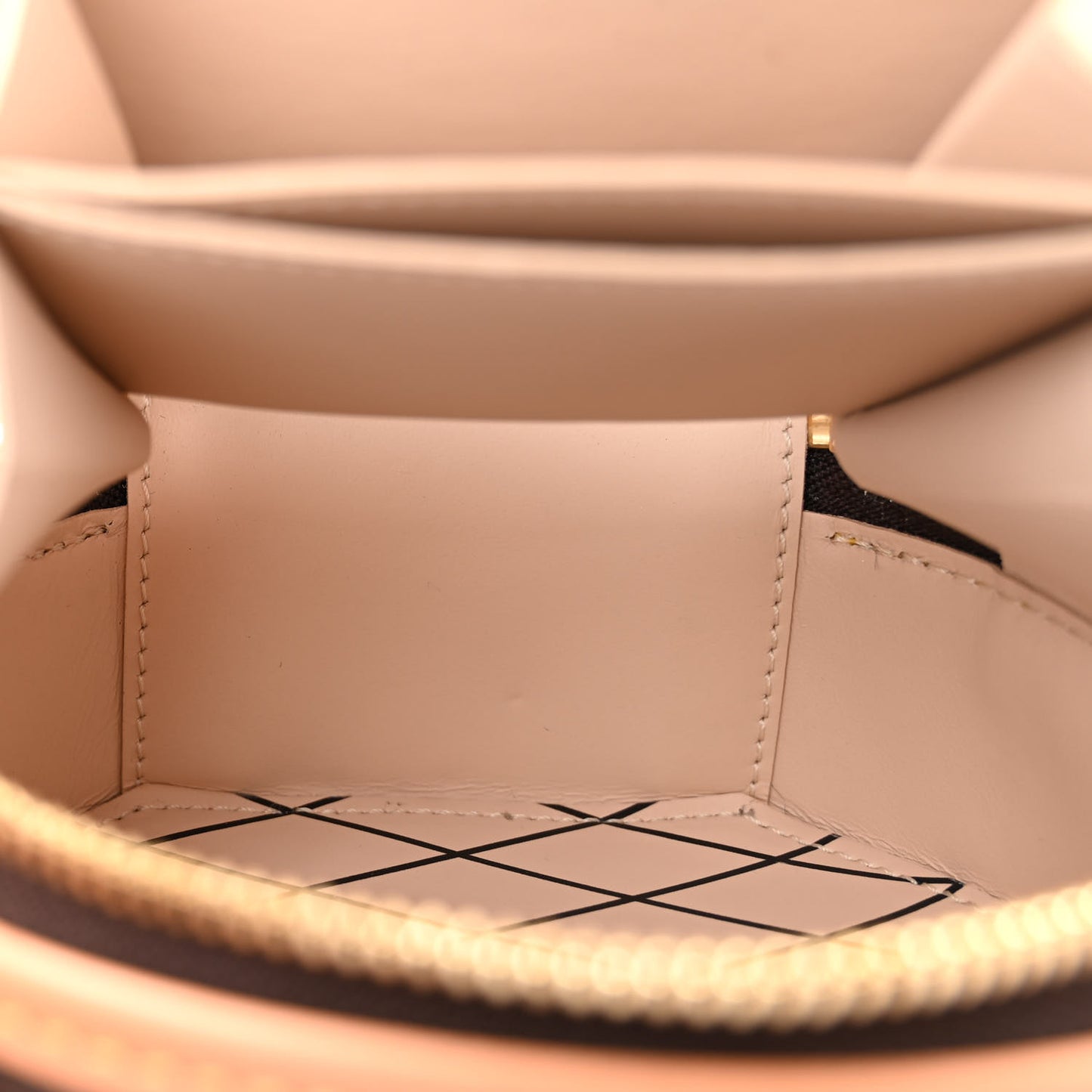 Monogram Mini Boite Chapeau