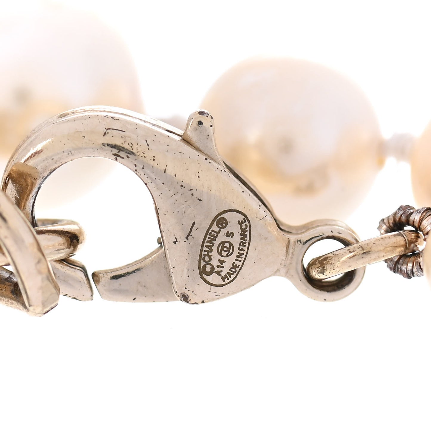 Graduated Pearl CC Bracelet Gold