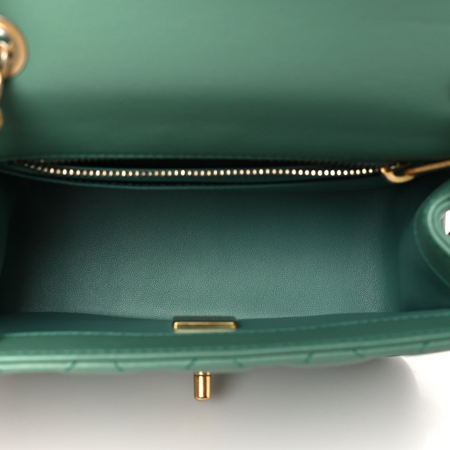 Lambskin Quilted Mini Pearl Crush Flap Green