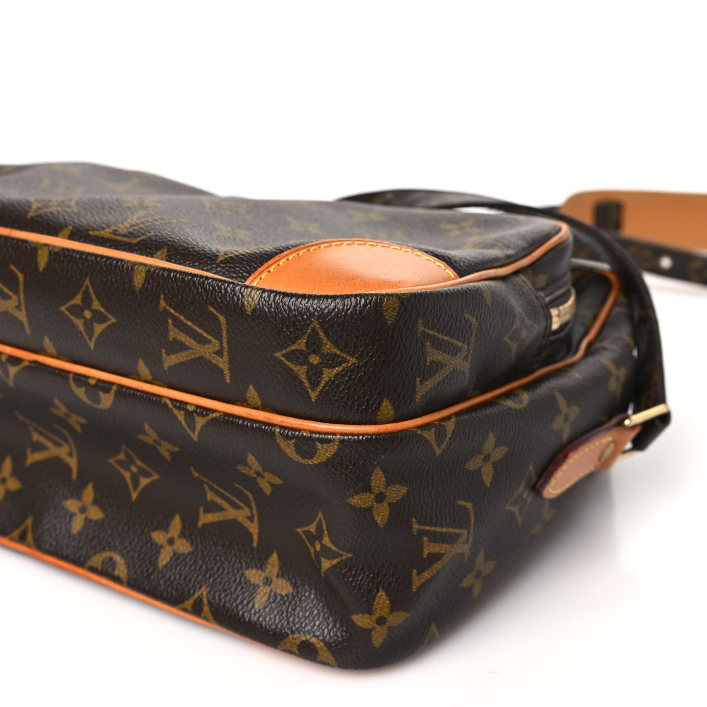 Monogram Nil 28
