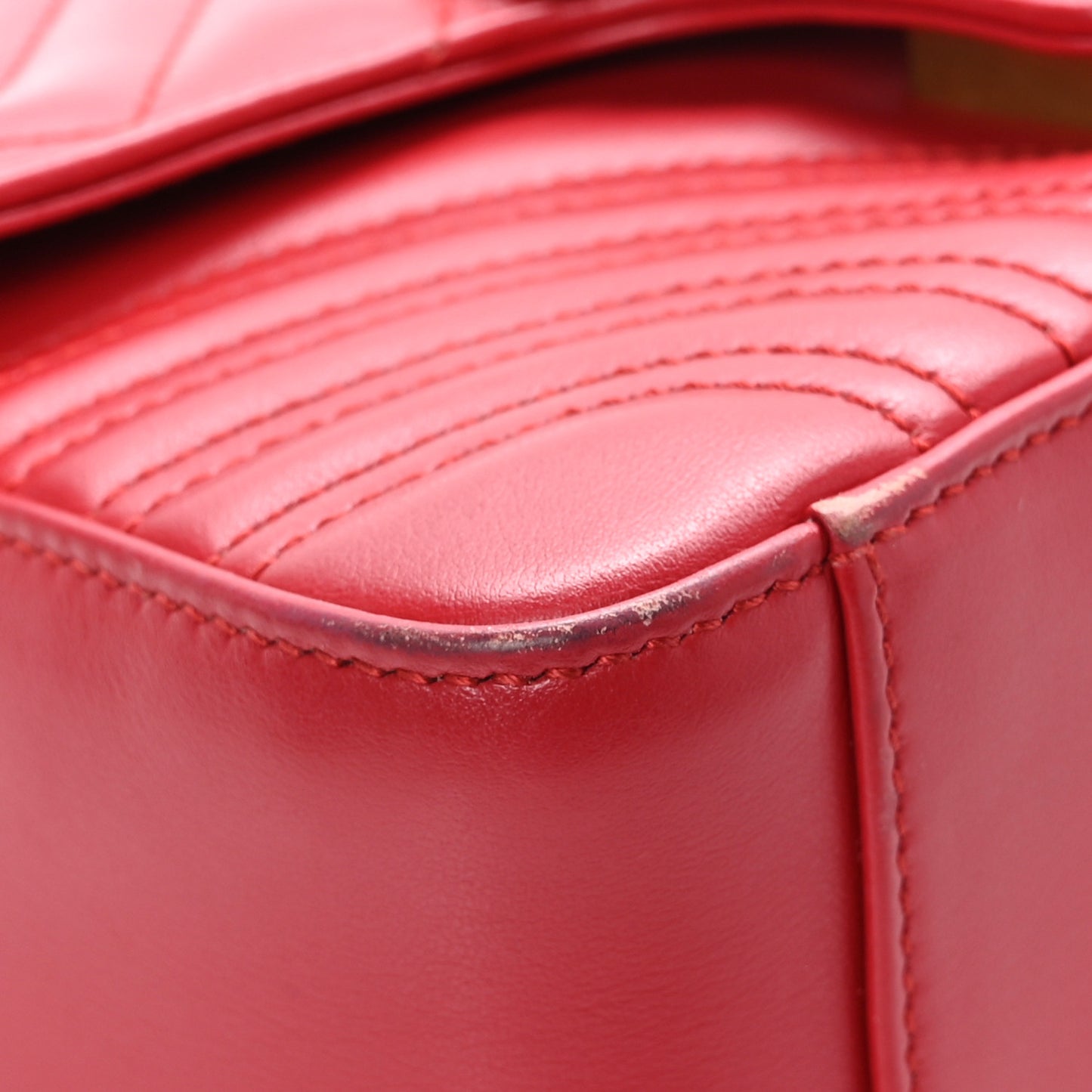 Calfskin Matelasse Mini GG Marmont Top Handle Shoulder Bag Hibiscus Red