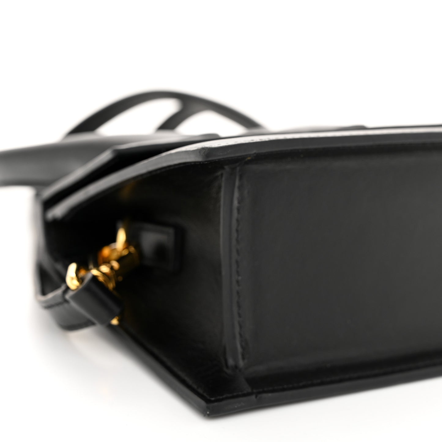 Smooth Calfskin Le Chiquito Moyen Black