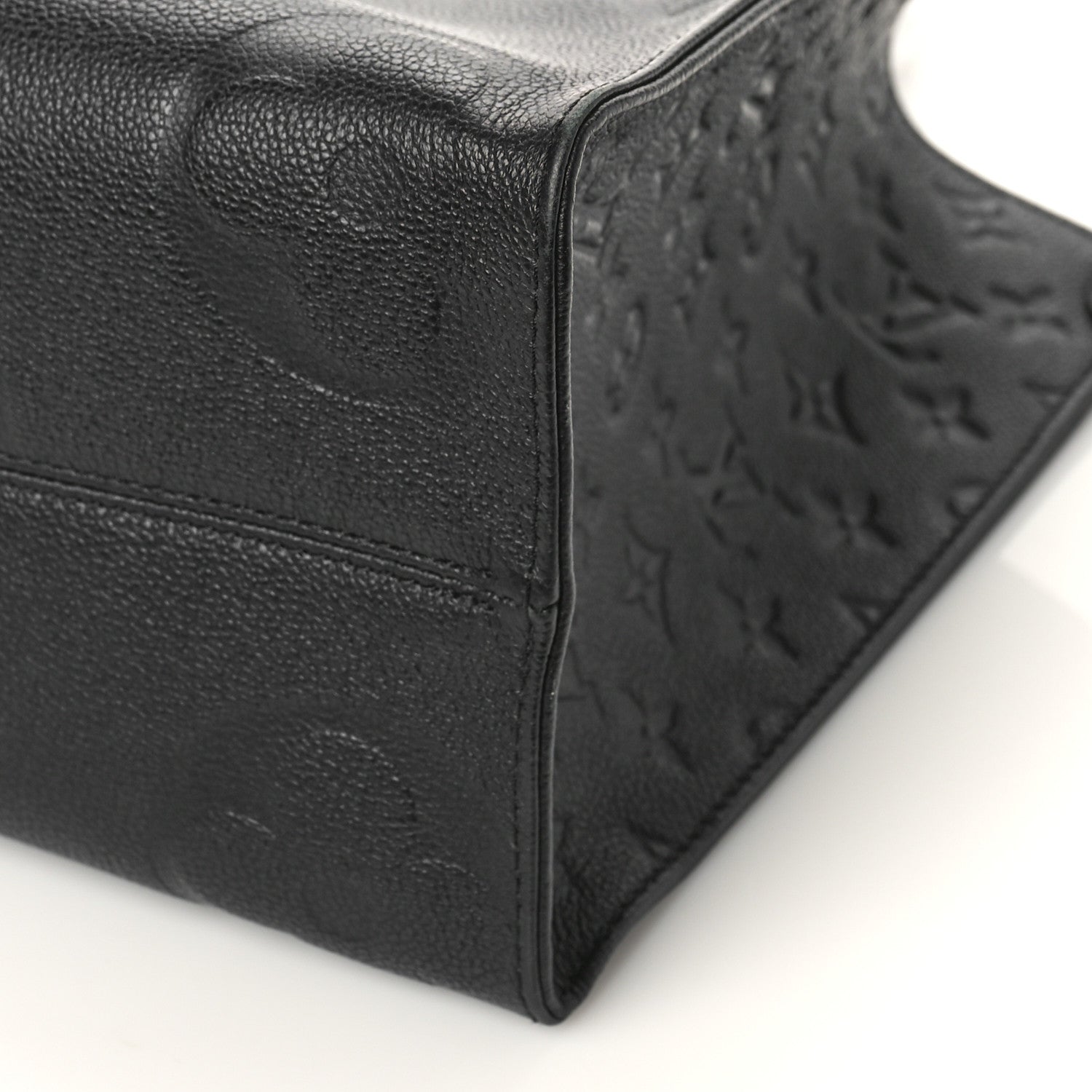 Louis Vuitton Empreinte Monogram Giant Onthego MM Black 8 of 8