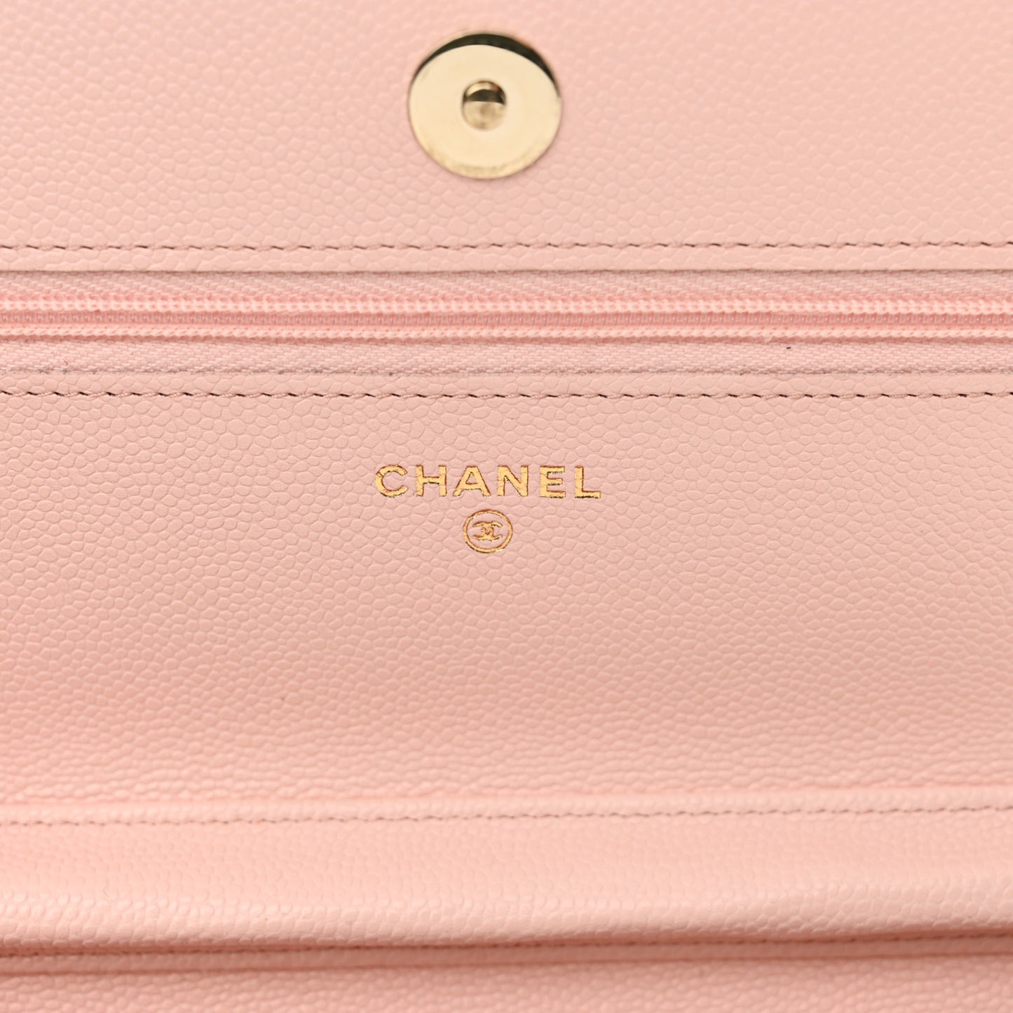 Caviar Quilted Wallet on Chain WOC Light Pink