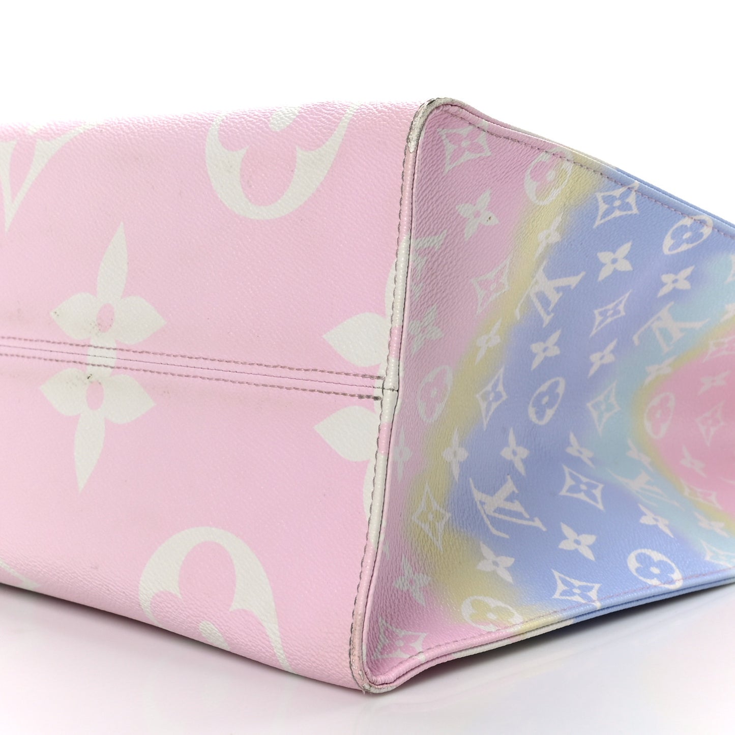 Monogram Escale Onthego GM Pastel