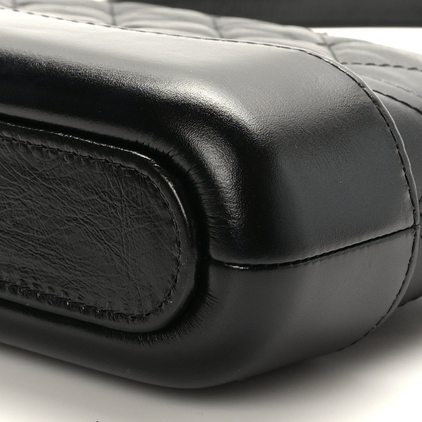 Aged Calfskin Quilted Small Gabrielle Clutch With Chain Black