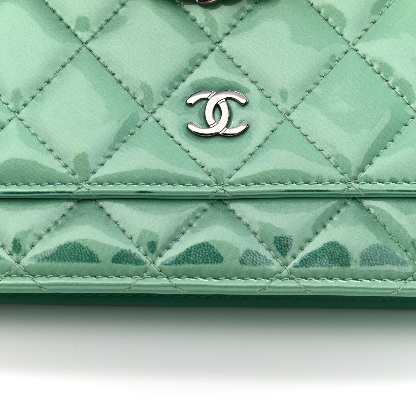 Patent Quilted Wallet On Chain WOC Light Green