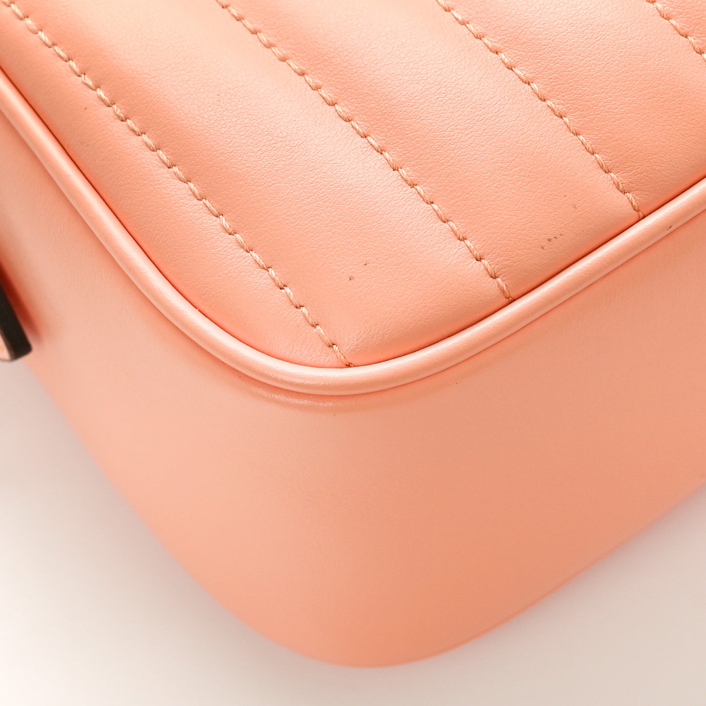 Calfskin Vertical Ring Matelasse Small GG Marmont Chain Shoulder Bag Peachy Chic