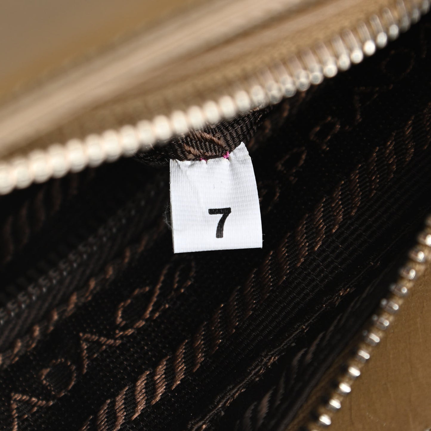 Spazzolato Shoulder Bag Cera