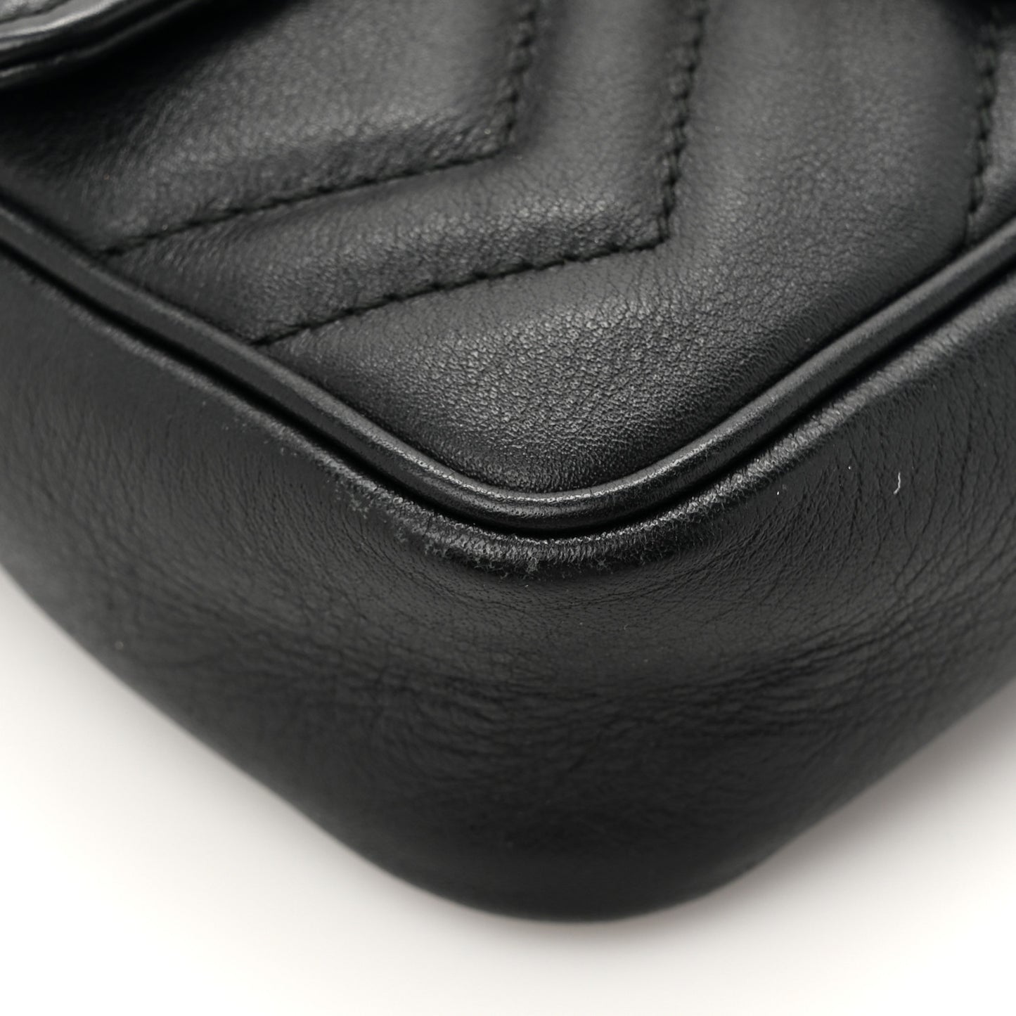 Calfskin Matelasse Super Mini GG Marmont Shoulder Bag Black