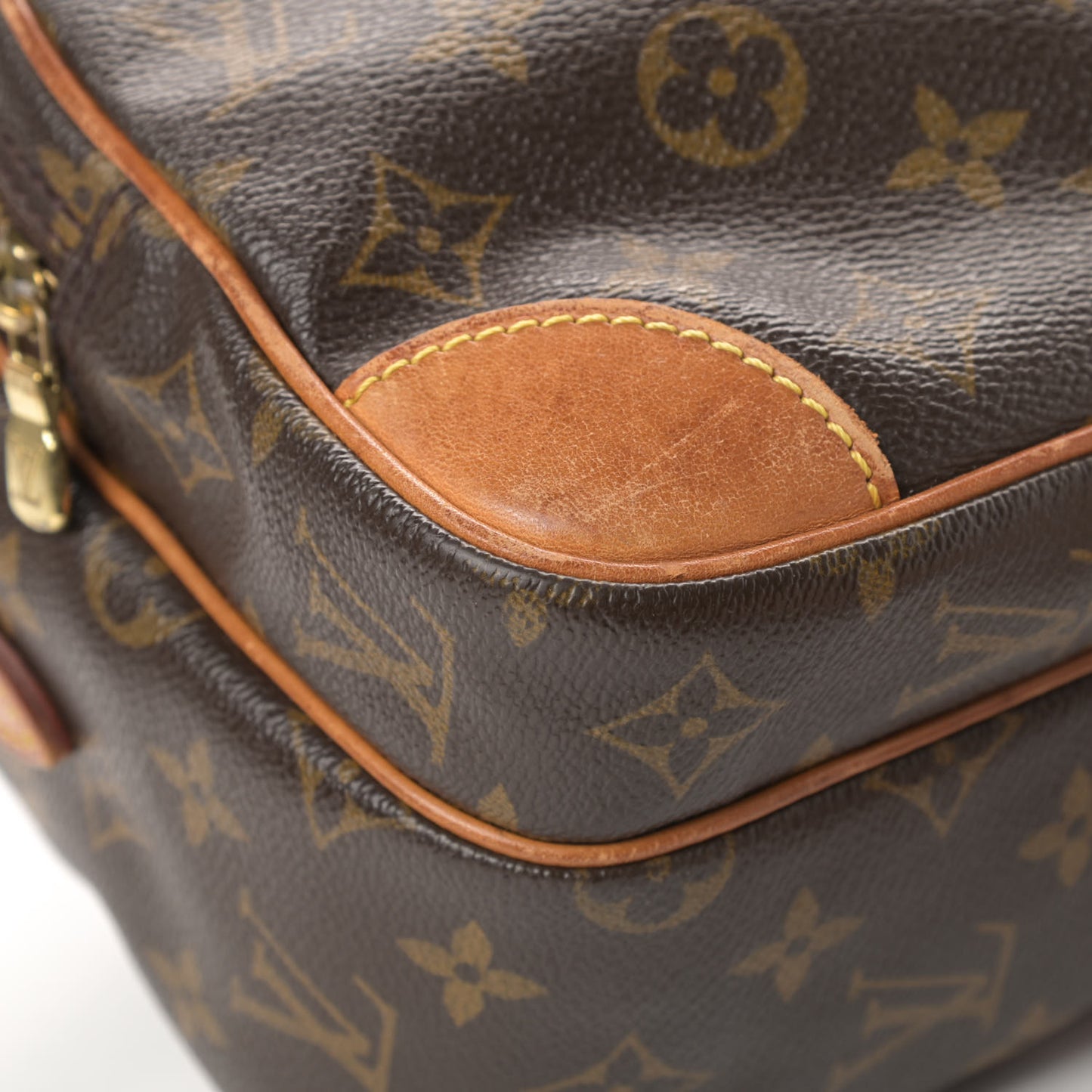 Monogram Nil 28