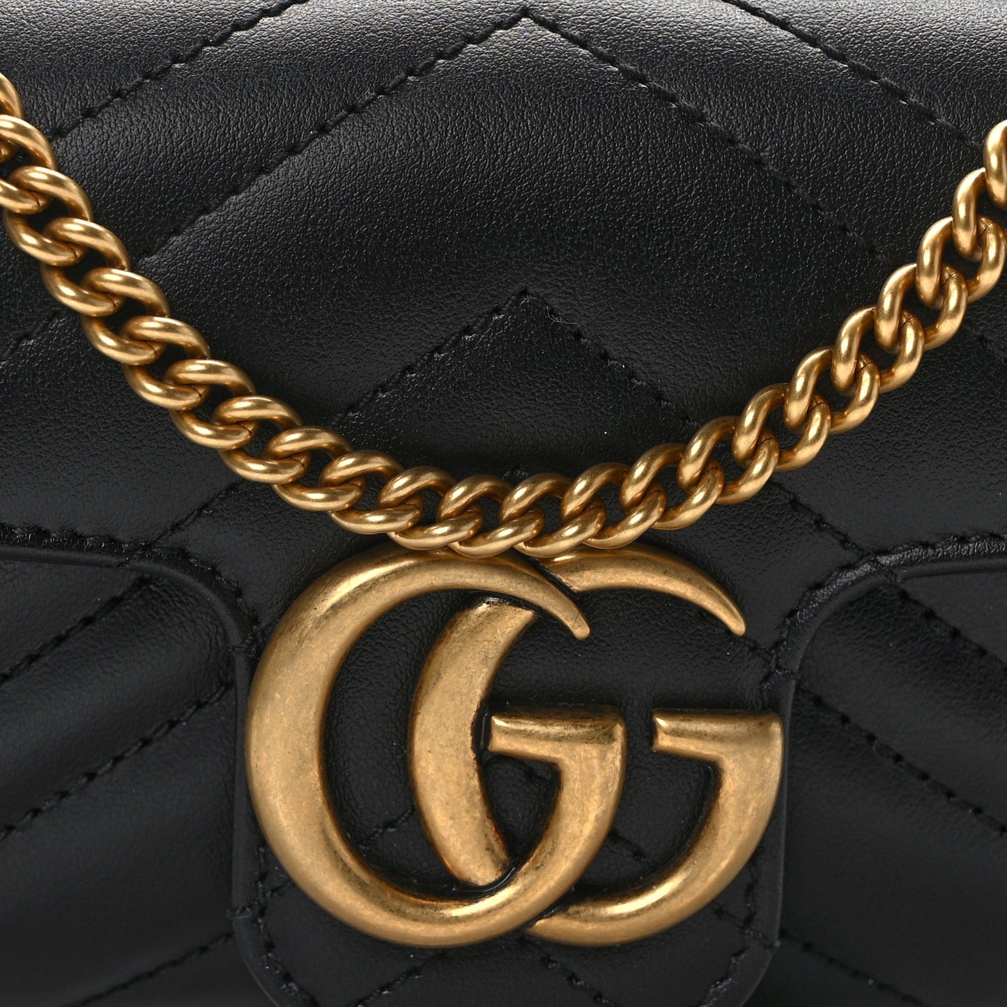 Calfskin Matelasse Super Mini GG Marmont Shoulder Bag Black