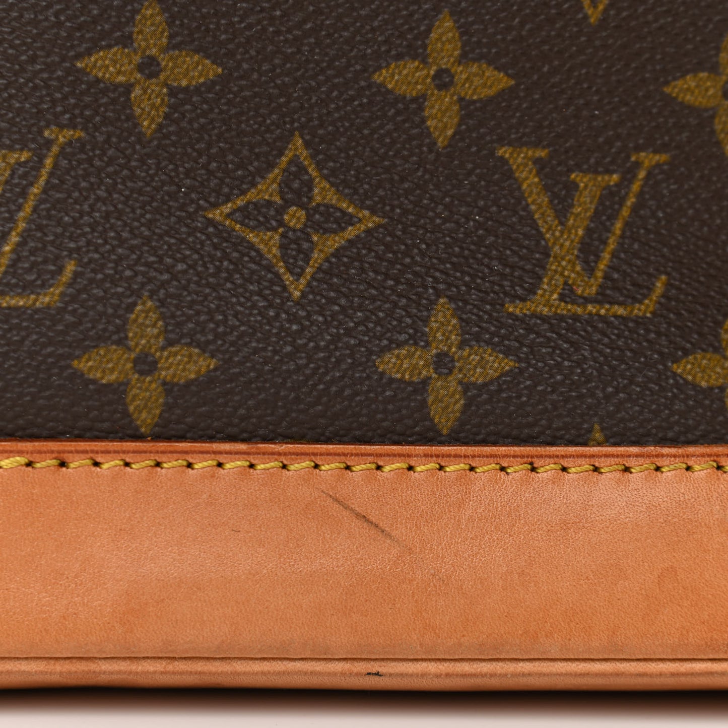 Monogram Alma MM