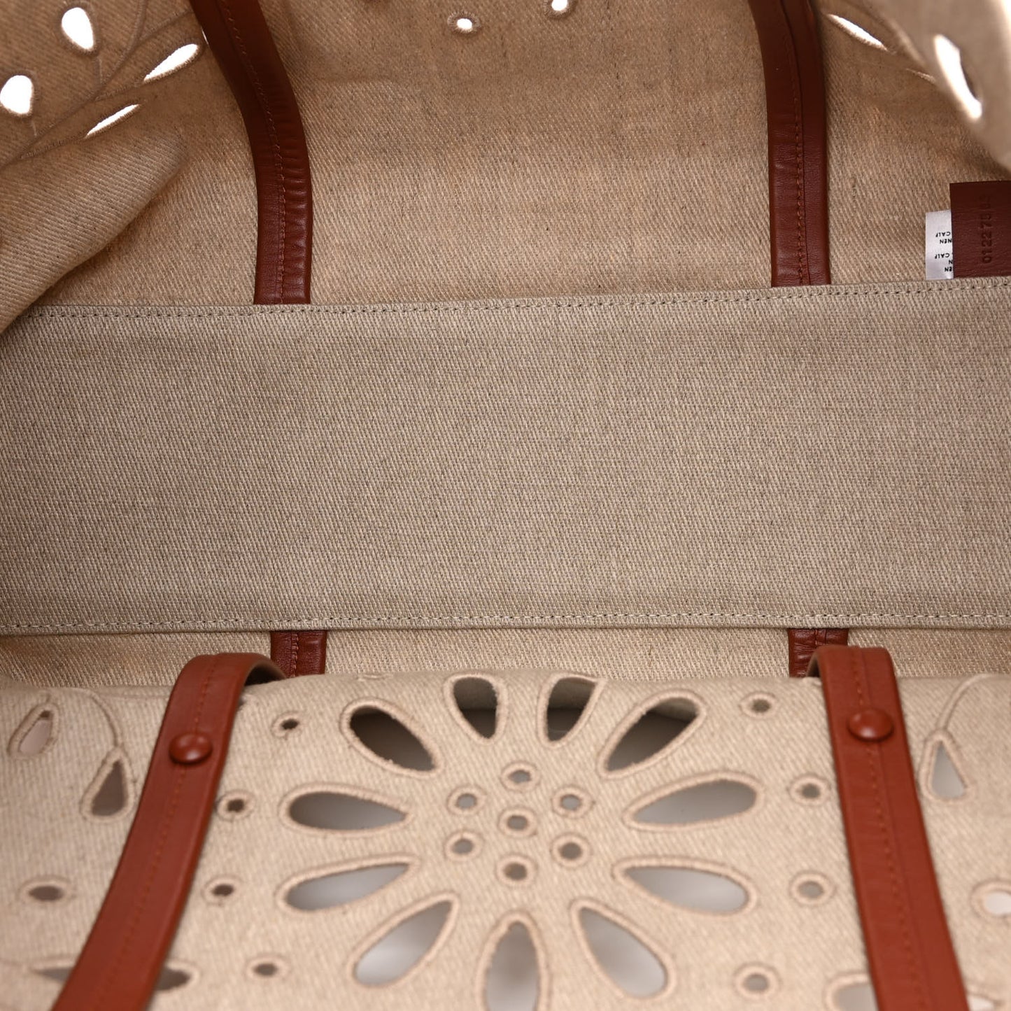 Linen Calfskin Large Kamilla North-South Tote Beige