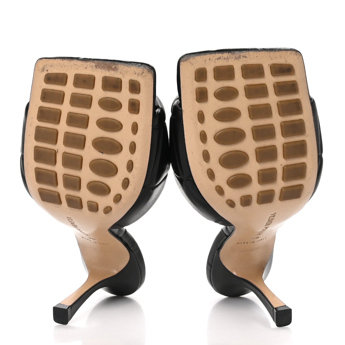 Nappa Quilted Rubber Lido Mule Sandals 38 Black