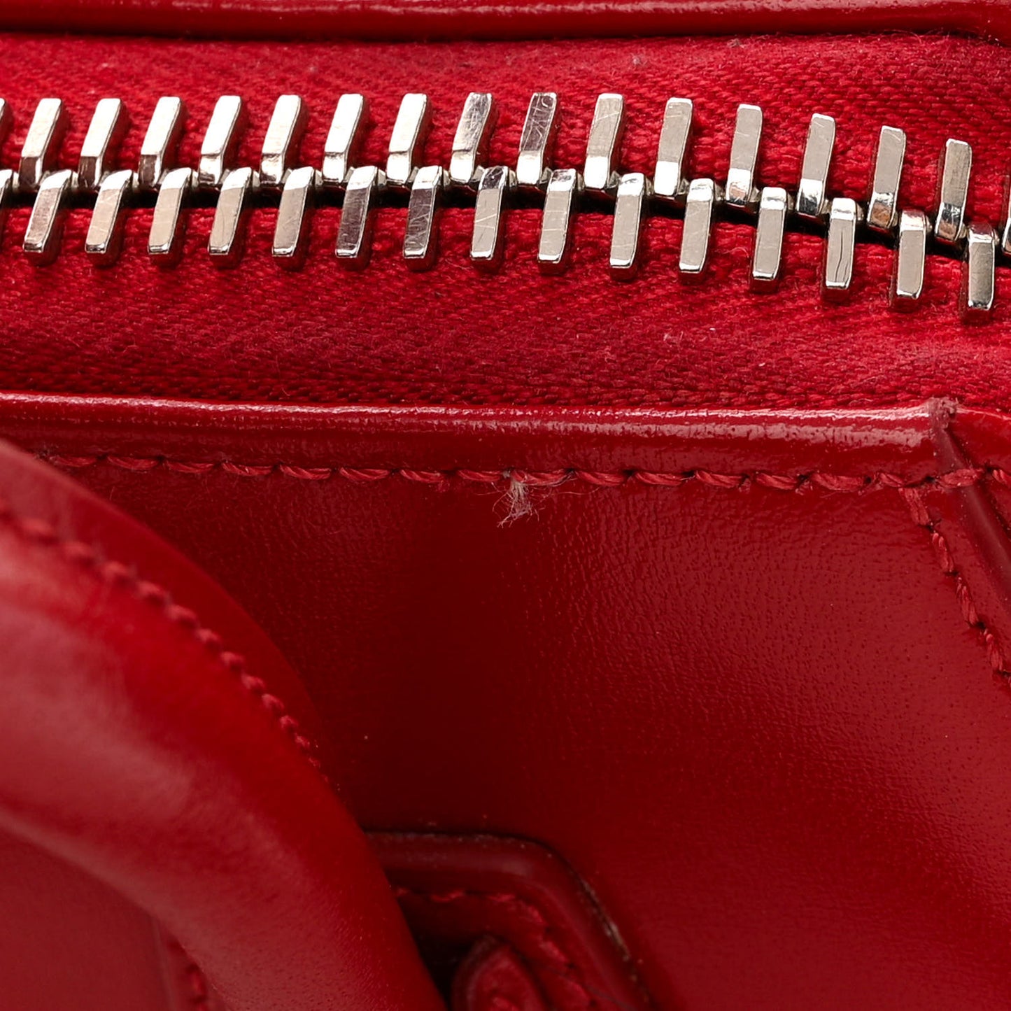Shiny Lord Calfskin Mini Antigona Dark Red